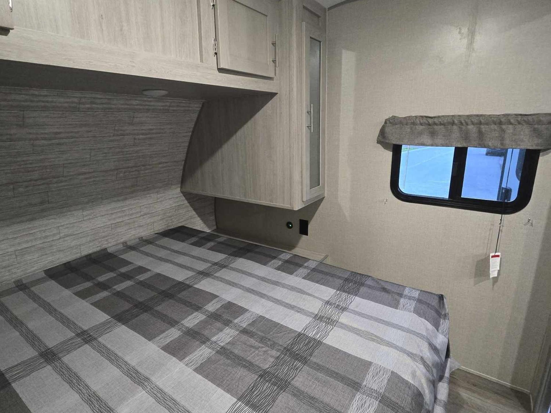2023 COACHMEN CATALINA LEGACY 293QBCK