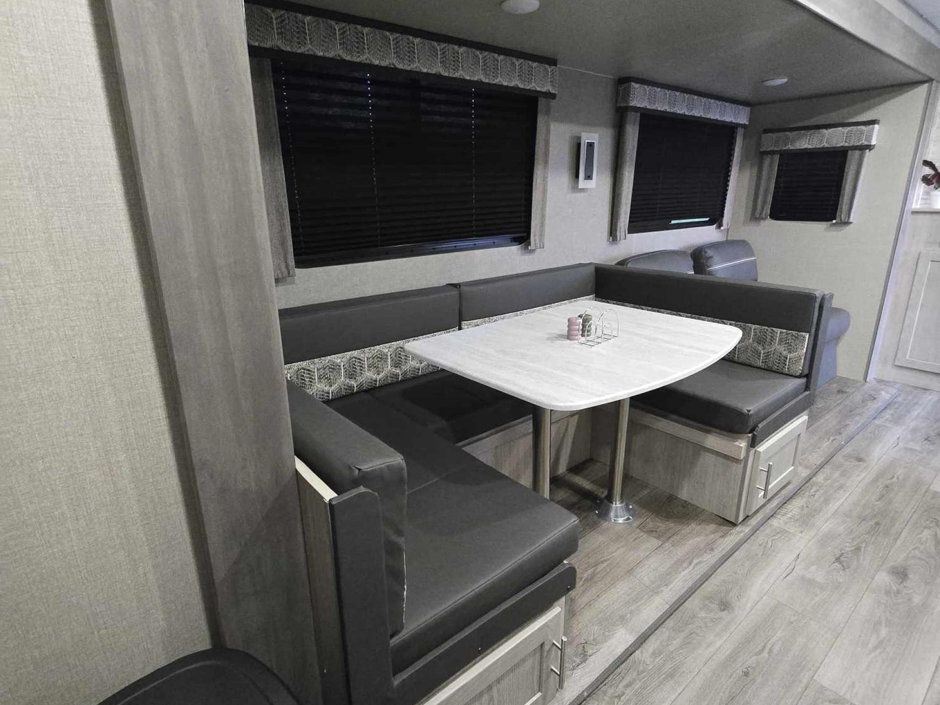 2023 COACHMEN CATALINA LEGACY 293QBCK