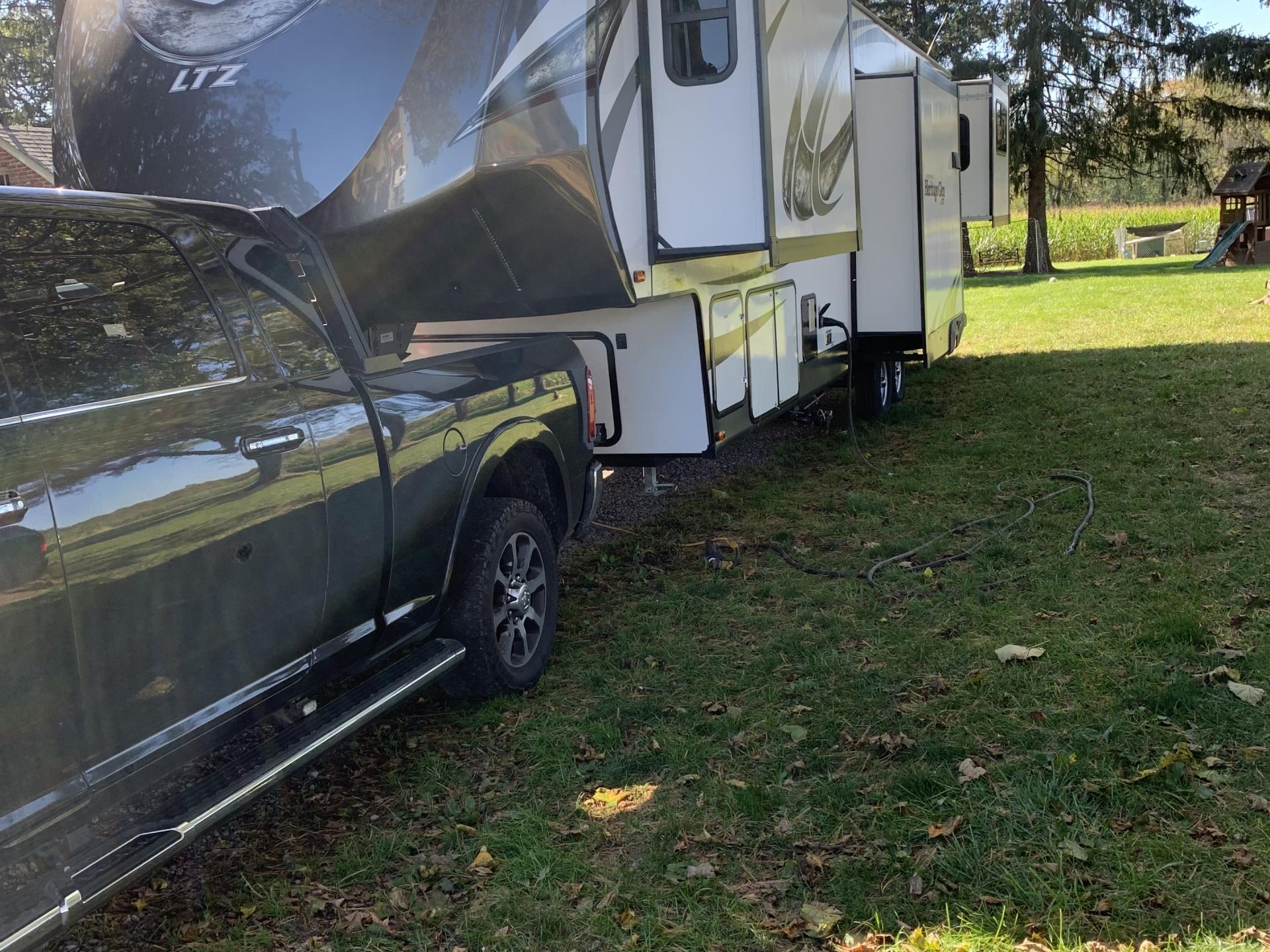 2019 FOREST RIVER HERITAGE GLEN 372ltz