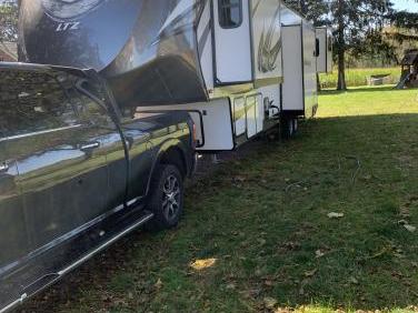 2019 FOREST RIVER HERITAGE GLEN 372ltz