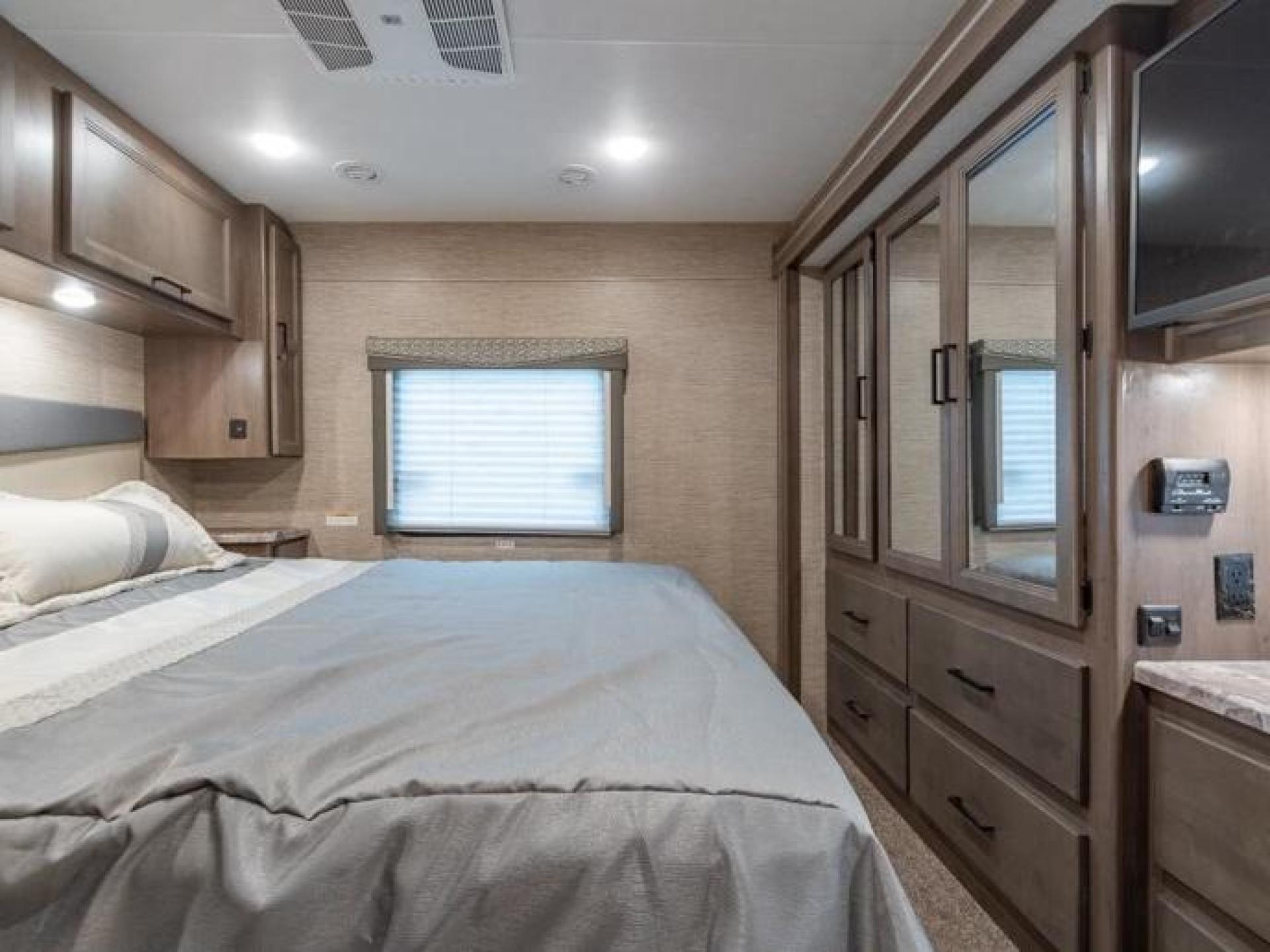 2024 THOR MOTOR COACH RESONATE 29D