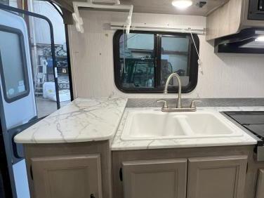 2020 COACHMEN FREELANDER 22XGC