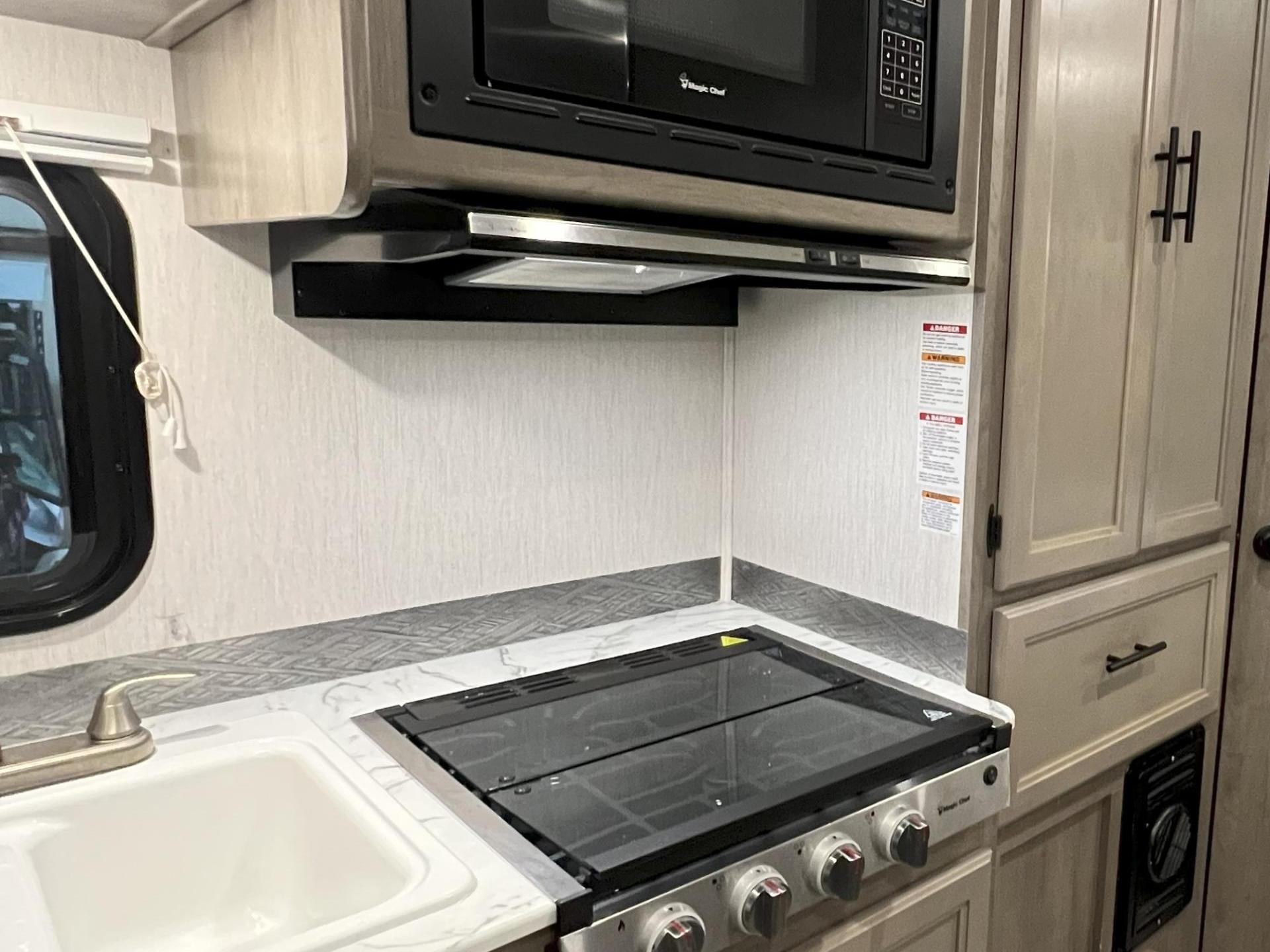 2020 COACHMEN FREELANDER 22XGC