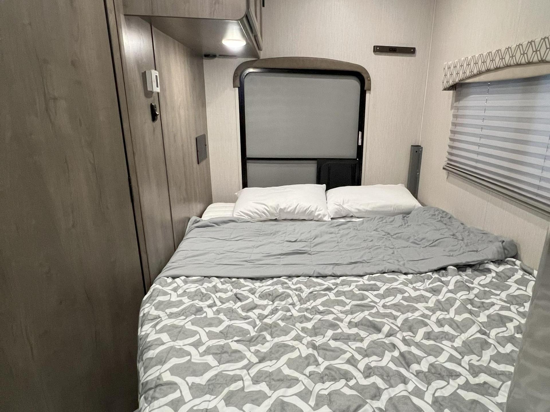 2020 COACHMEN FREELANDER 22XGC