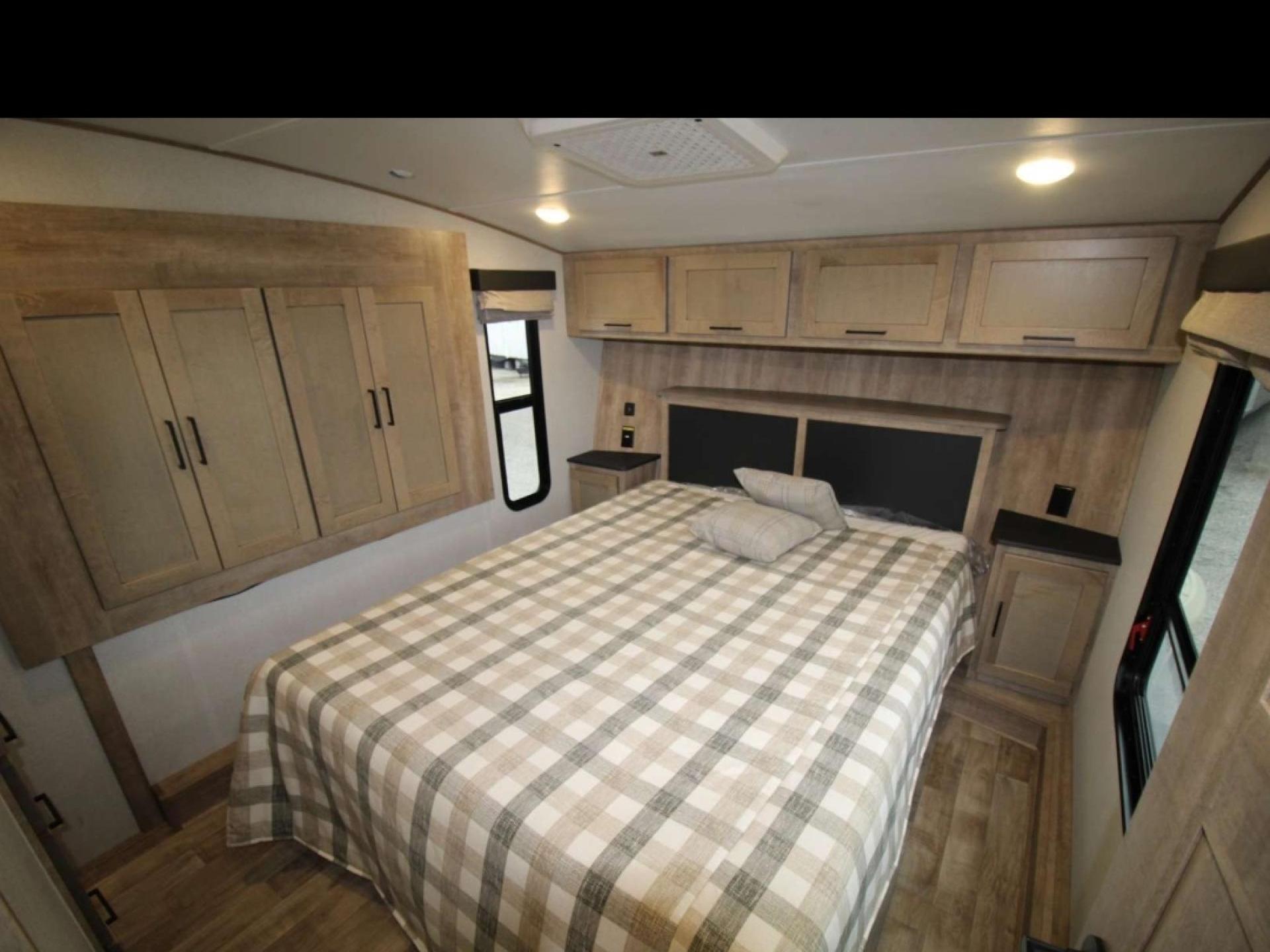 2022 KEYSTONE ARCADIA 3250RL