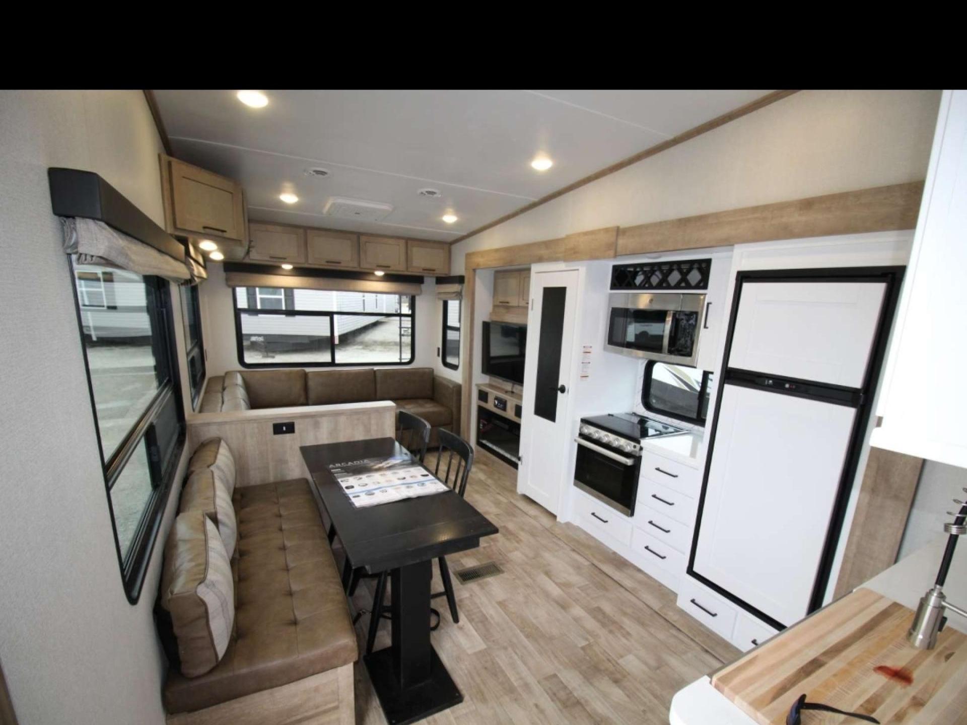 2022 KEYSTONE ARCADIA 3250RL