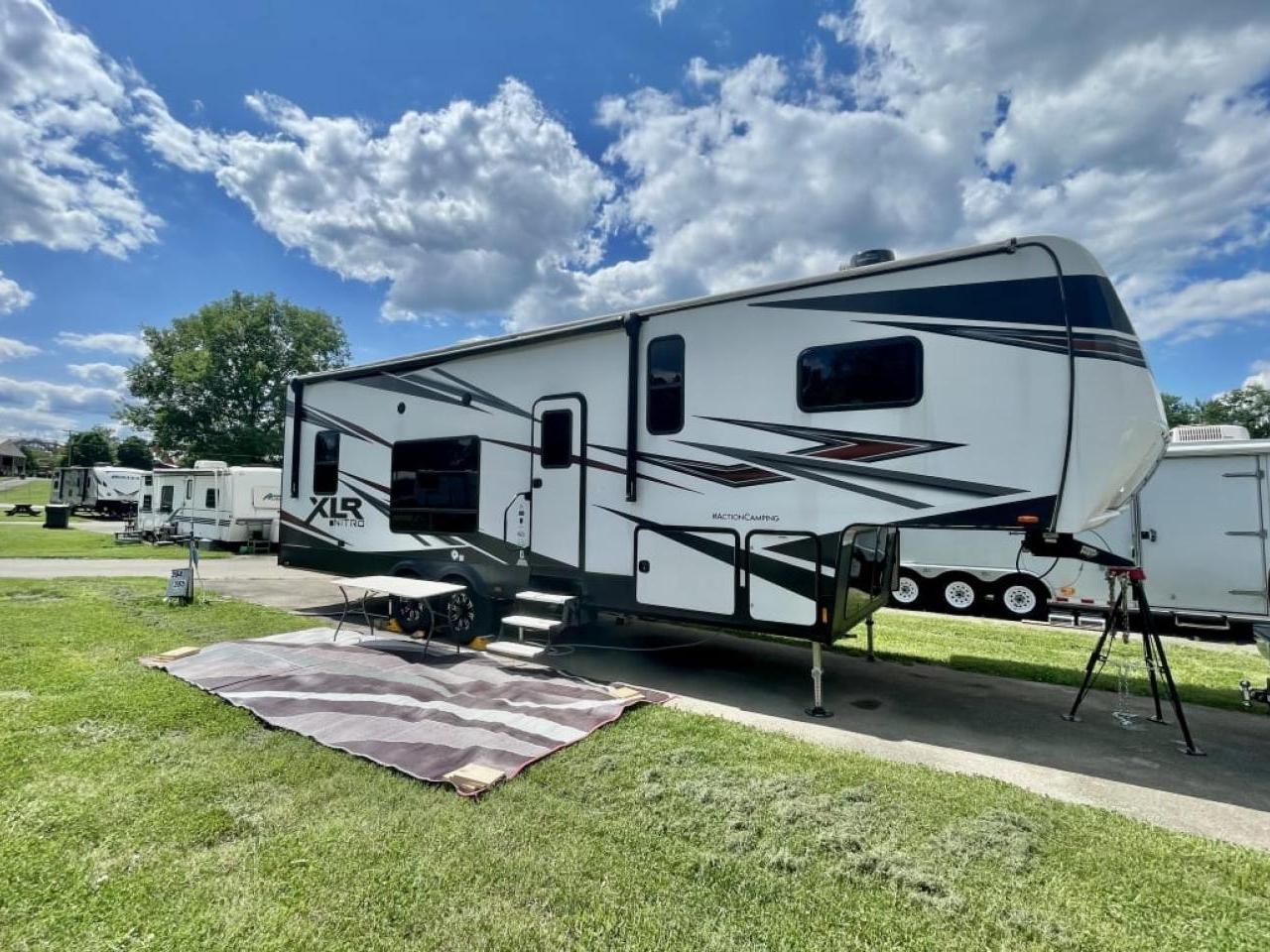 2022 FOREST RIVER XLR NITRO 28DK5