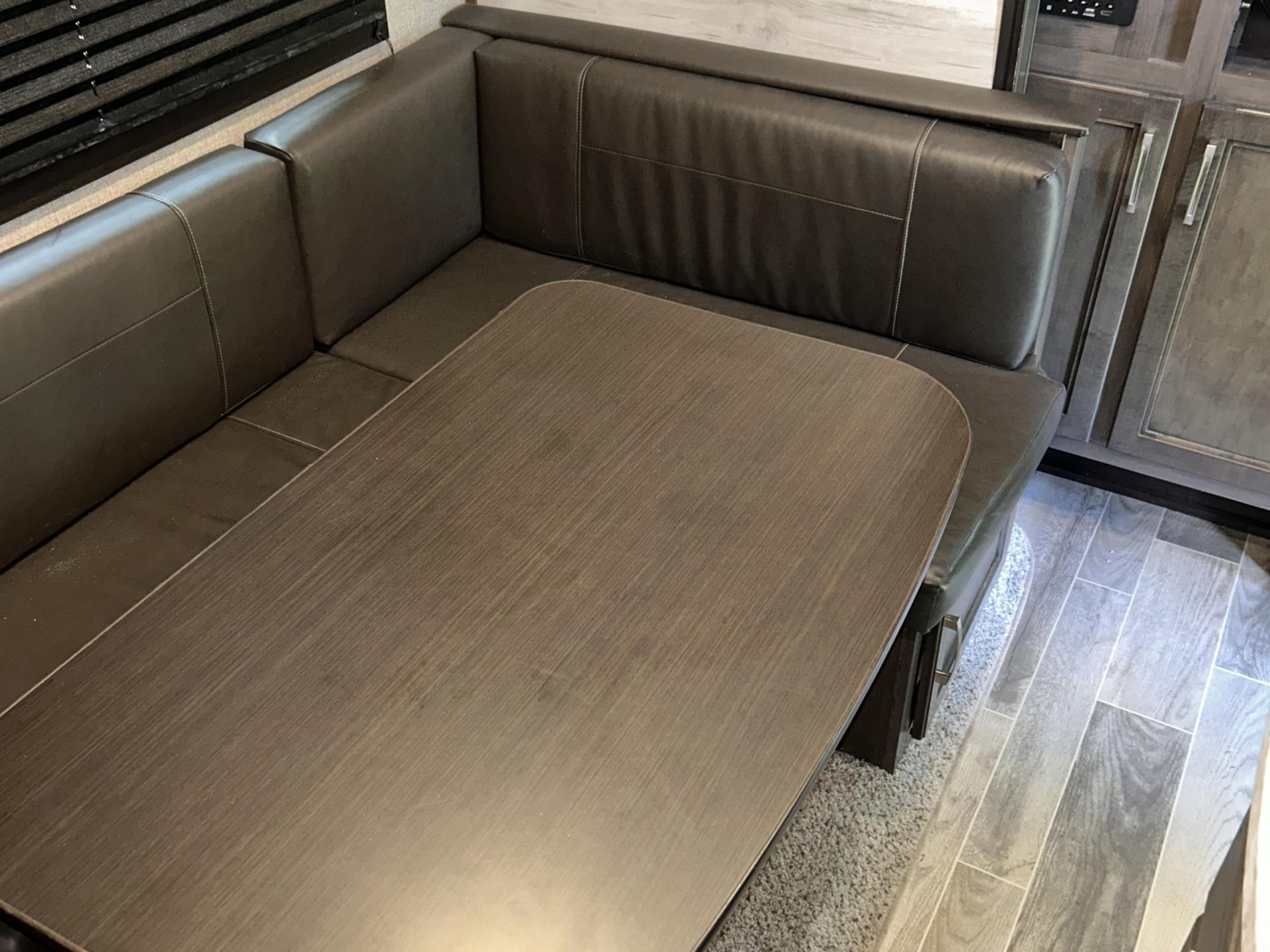 2021 JAYCO JAY FLIGHT SLX 242BHS