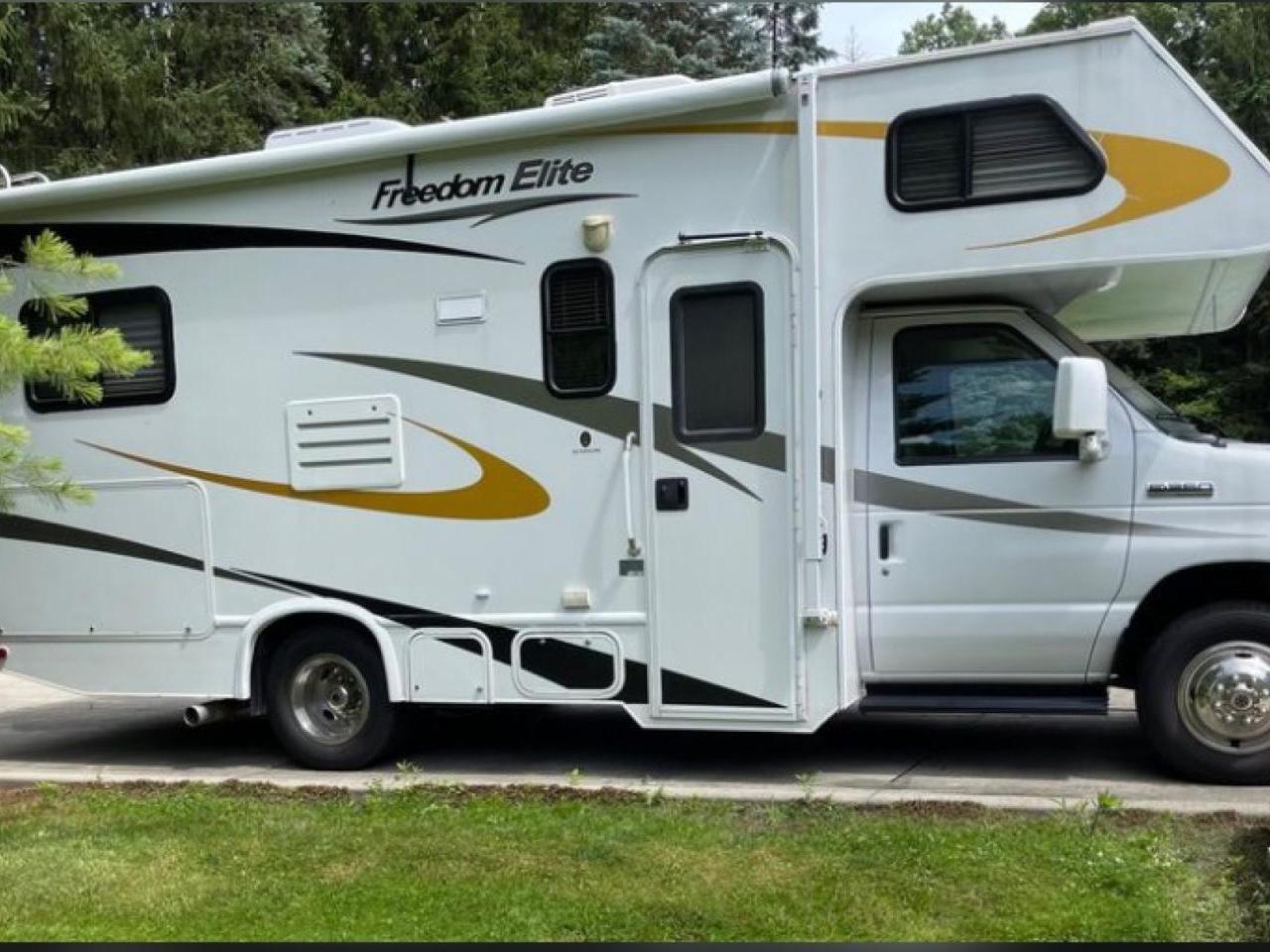 2010 FOUR WINDS FREEDOM ELITE 23S