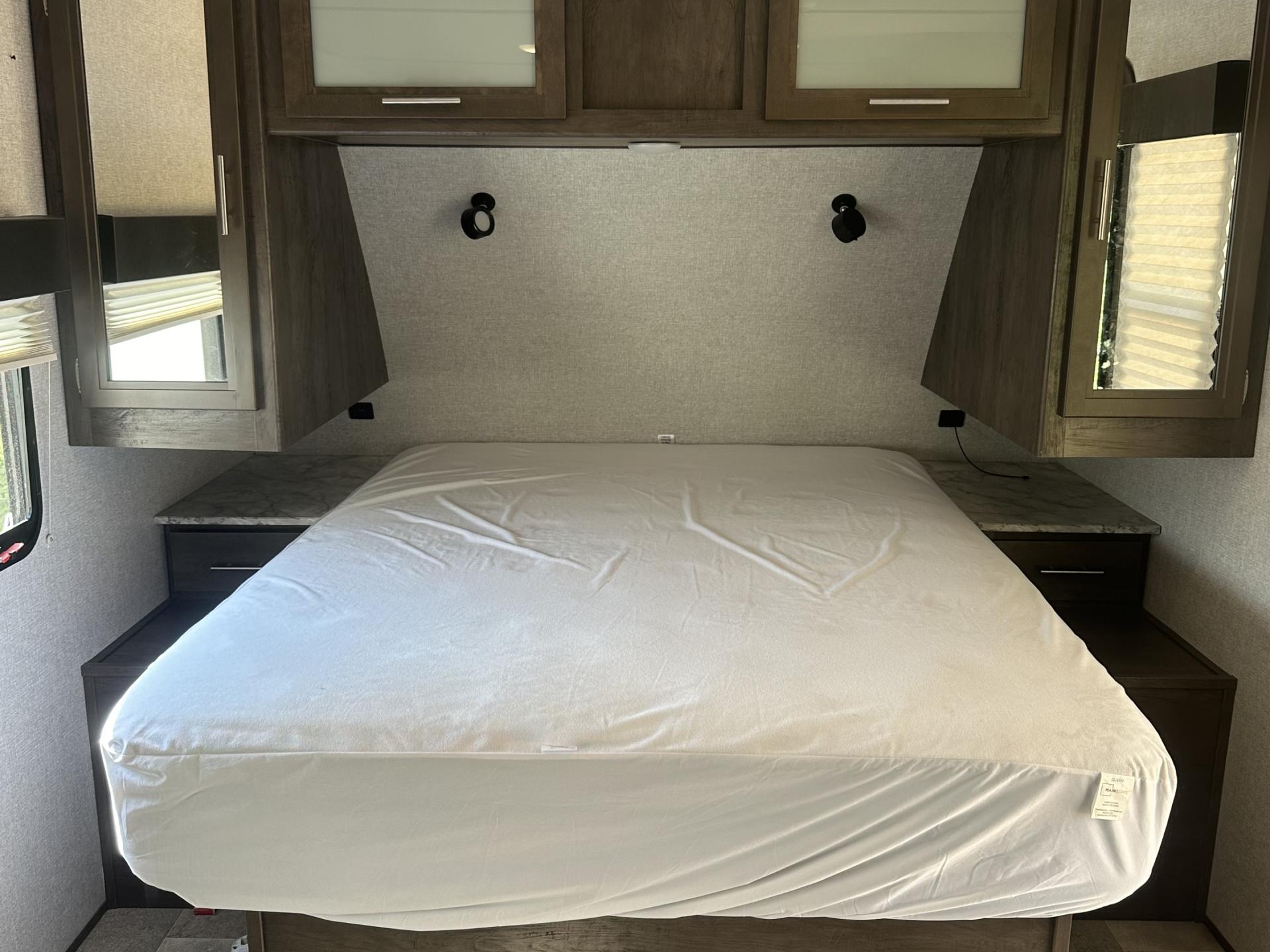 2020 COLEMAN COLEMAN LIGHT 1805RB