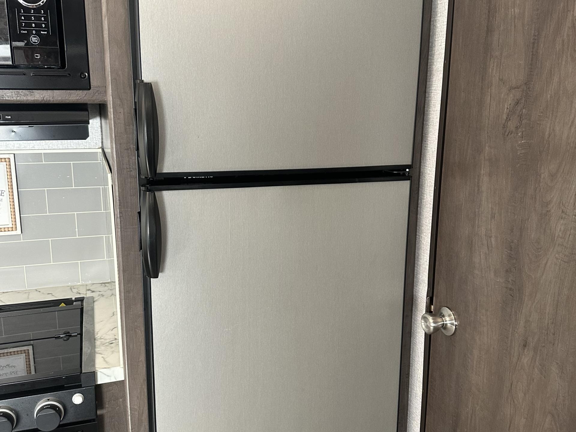 2020 COLEMAN COLEMAN LIGHT 1805RB