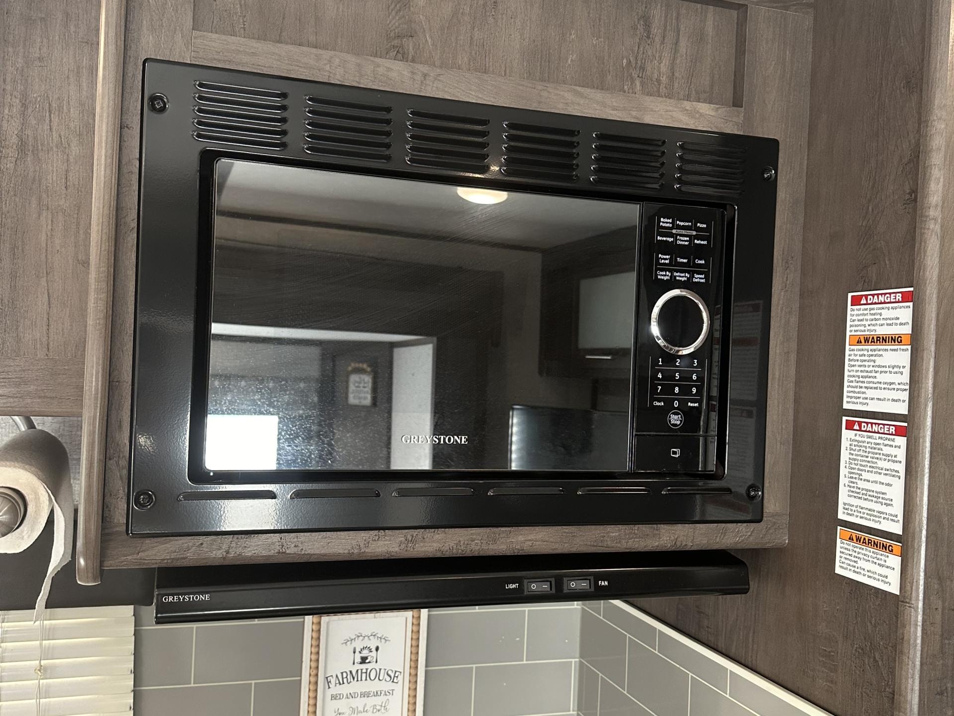 2020 COLEMAN COLEMAN LIGHT 1805RB