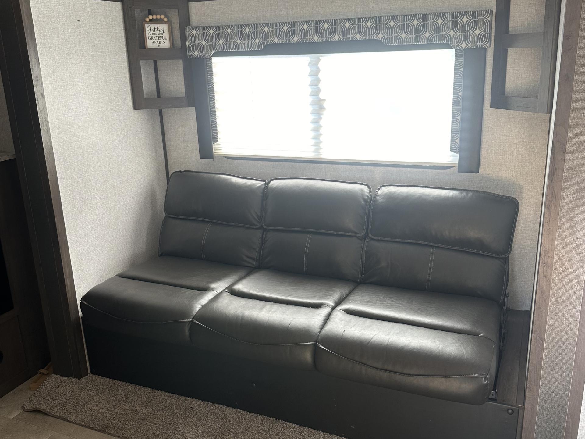 2020 COLEMAN COLEMAN LIGHT 1805RB