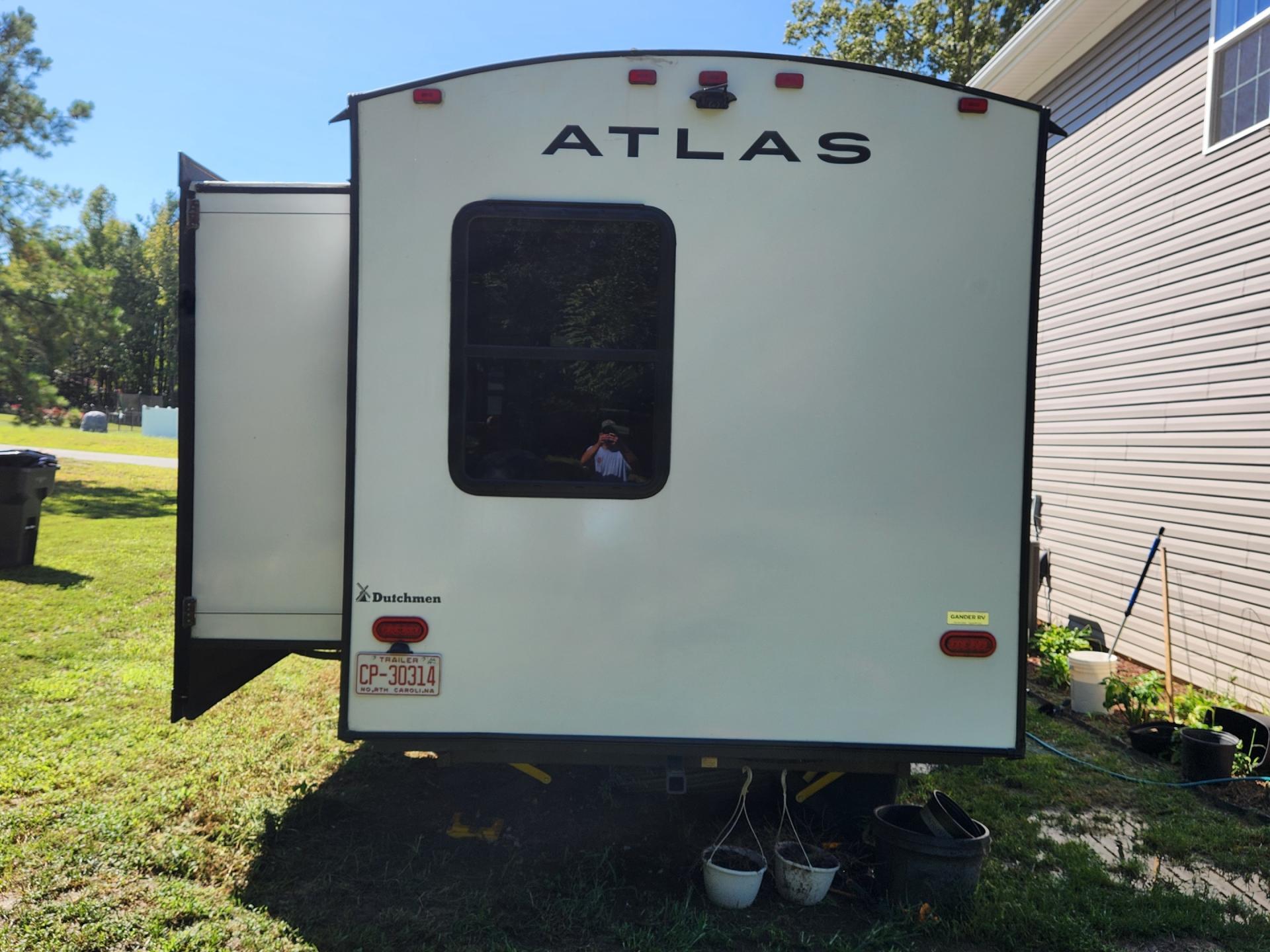 2022 DUTCHMEN ATLAS 3202BH