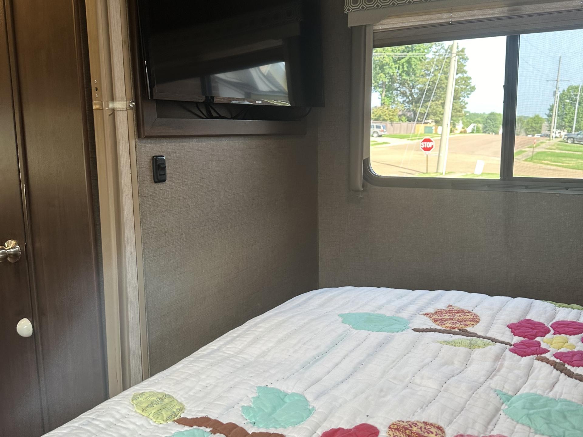 2020 THOR MOTOR COACH FOUR WINDS 28Z