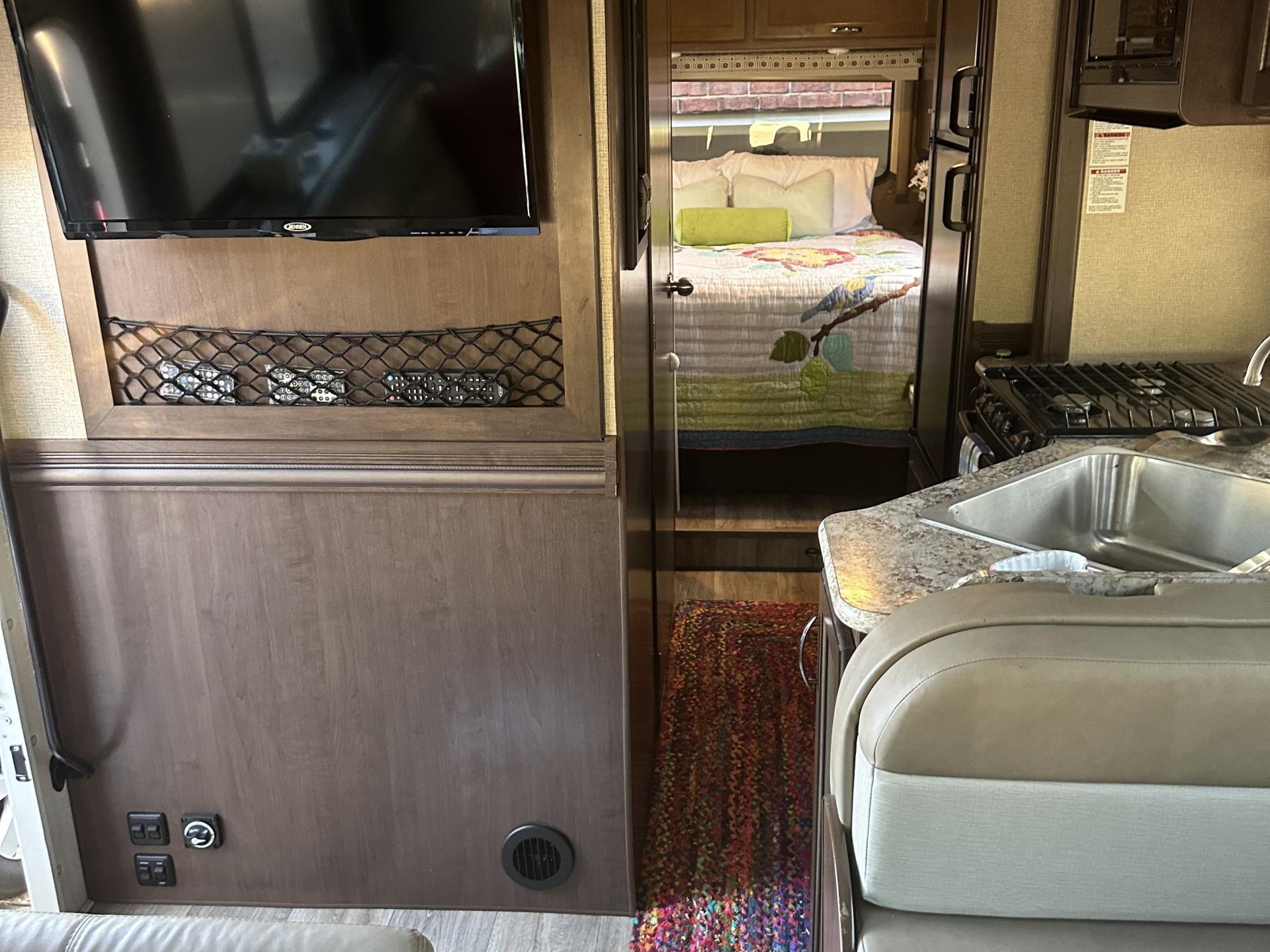 2020 THOR MOTOR COACH FOUR WINDS 28Z