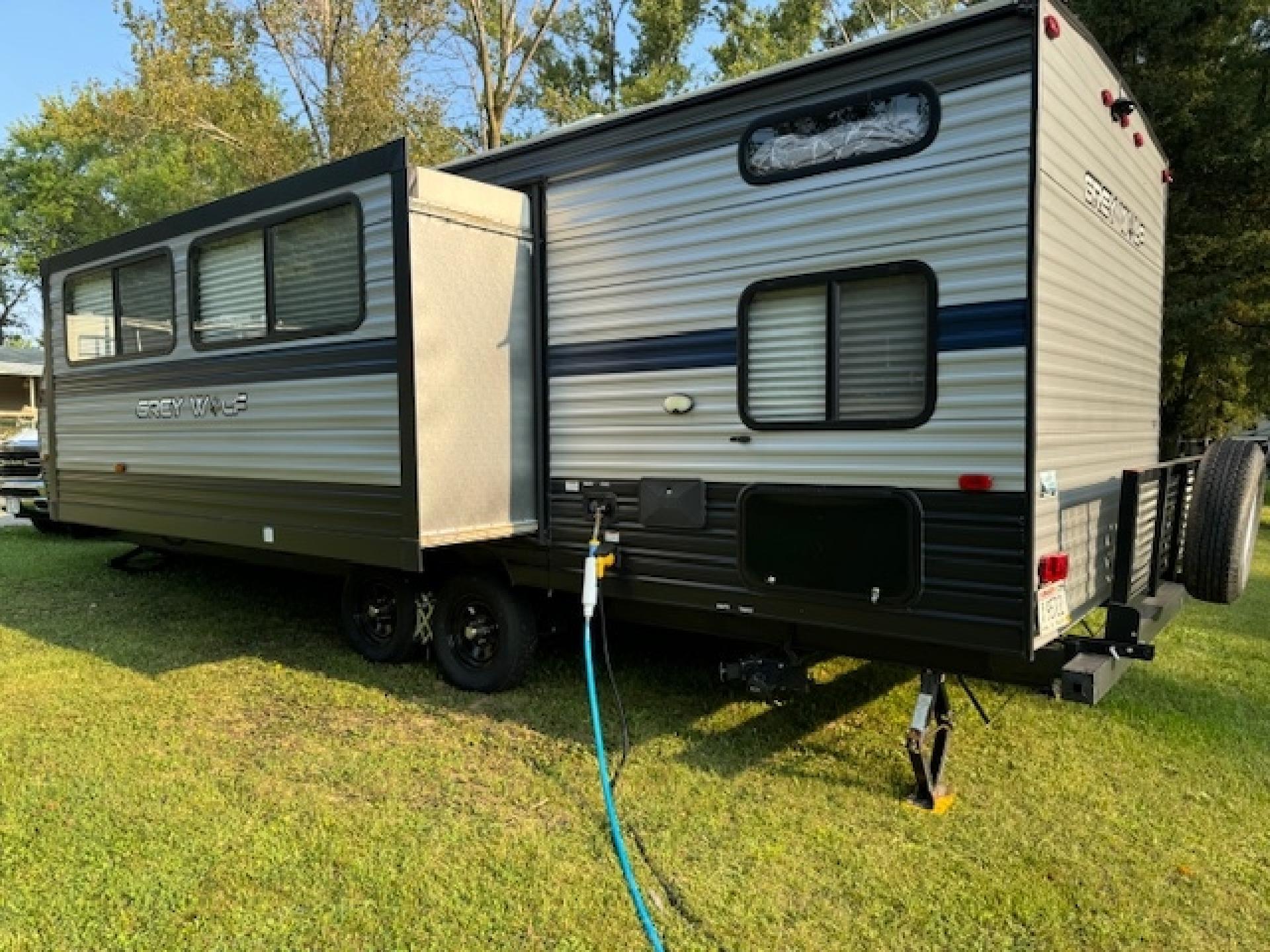 2020 FOREST RIVER GREY WOLF 26BHW