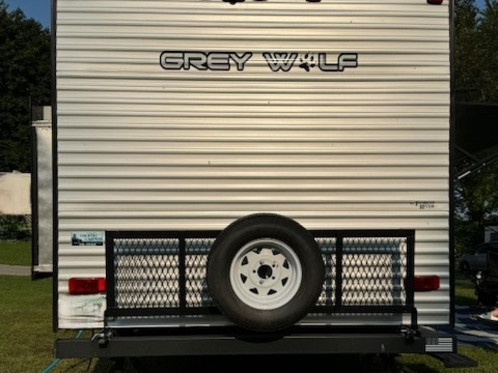 2020 FOREST RIVER GREY WOLF 26BHW