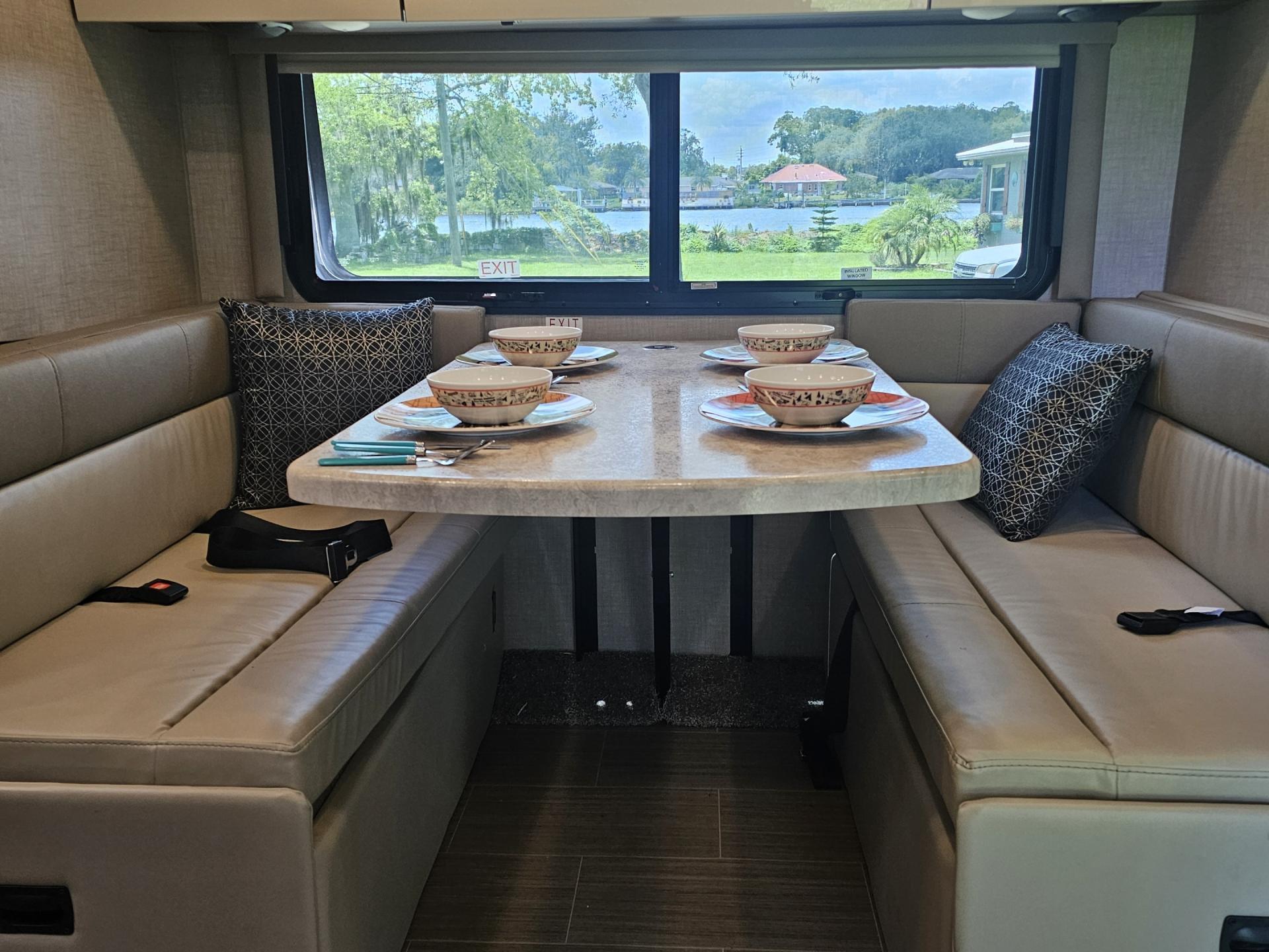 2023 THOR MOTOR COACH TIBURON 24TT