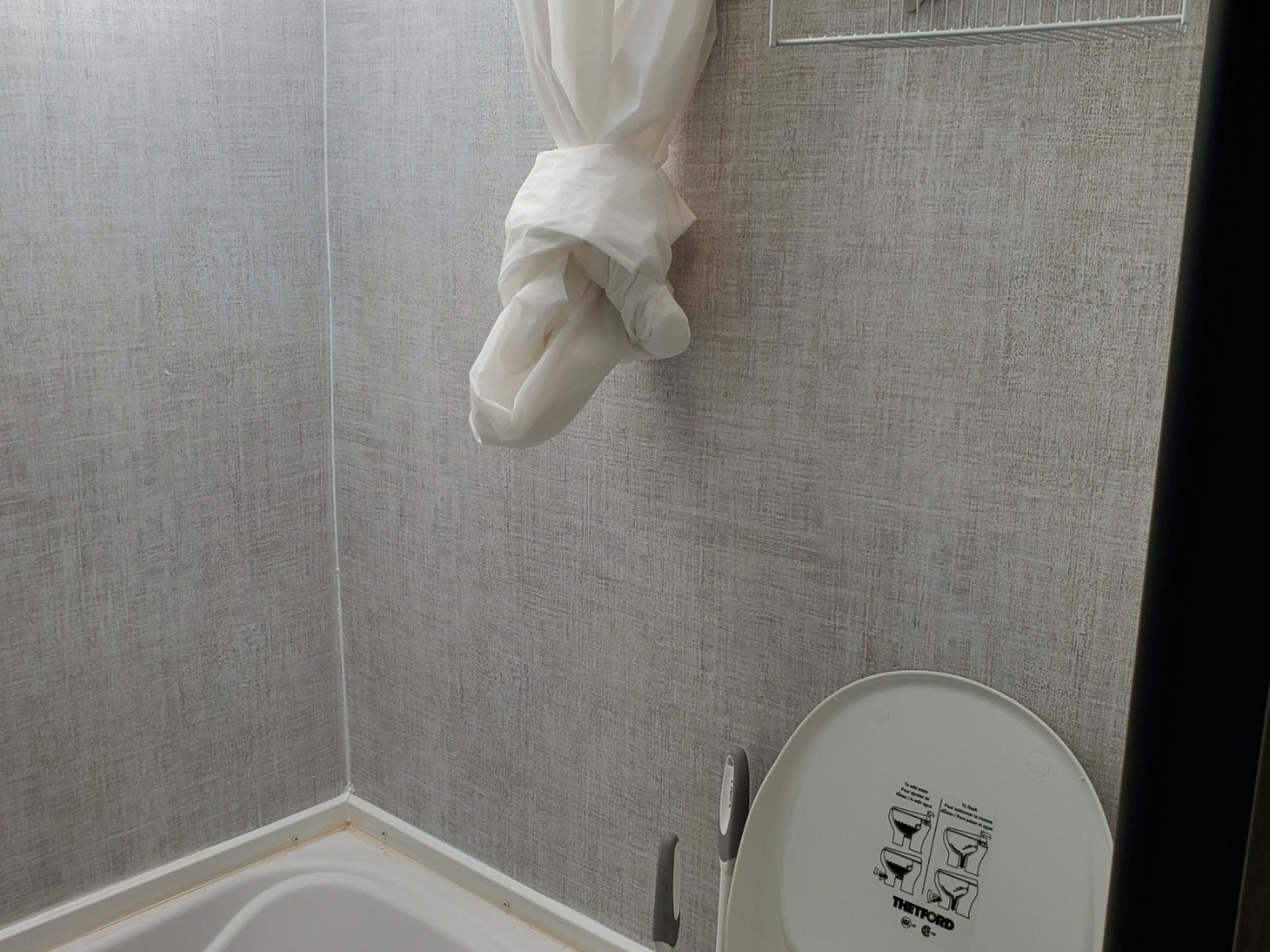 2021 GULF STREAM ENLIGHTEN 25BH