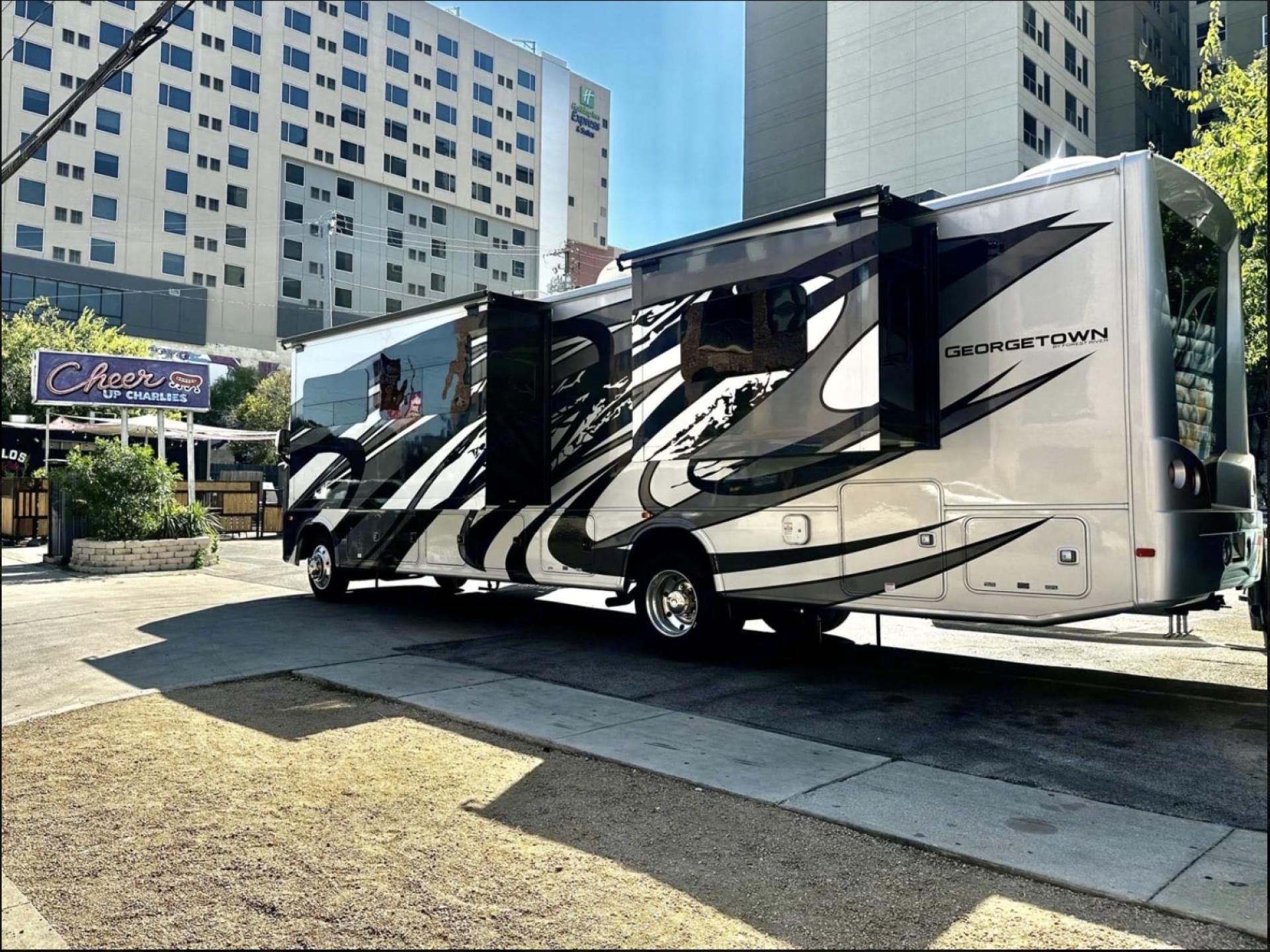 2023 FOREST RIVER GEORGETOWN 5 SERIES 36B