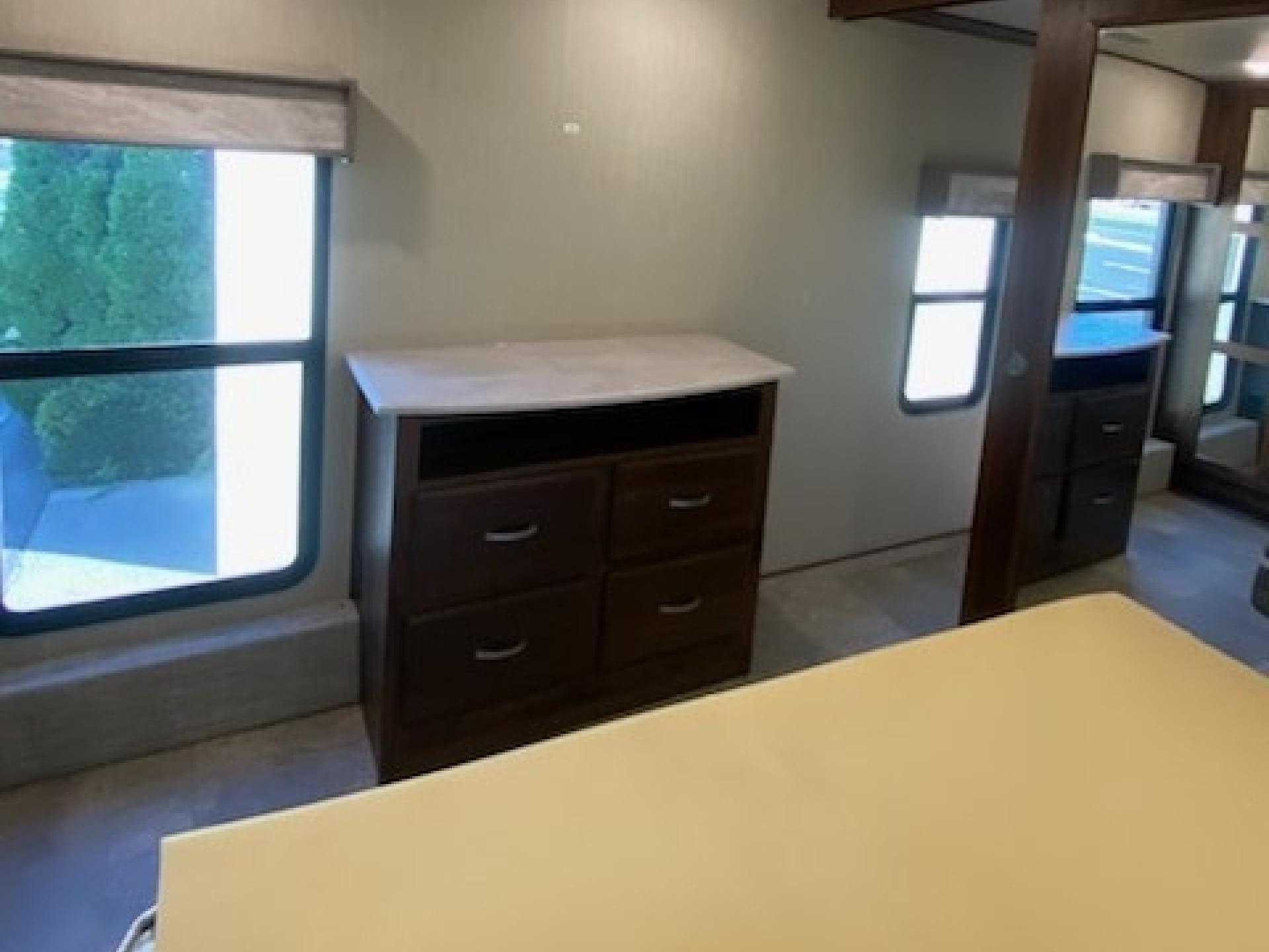 2020 FOREST RIVER COLUMBUS 329DV