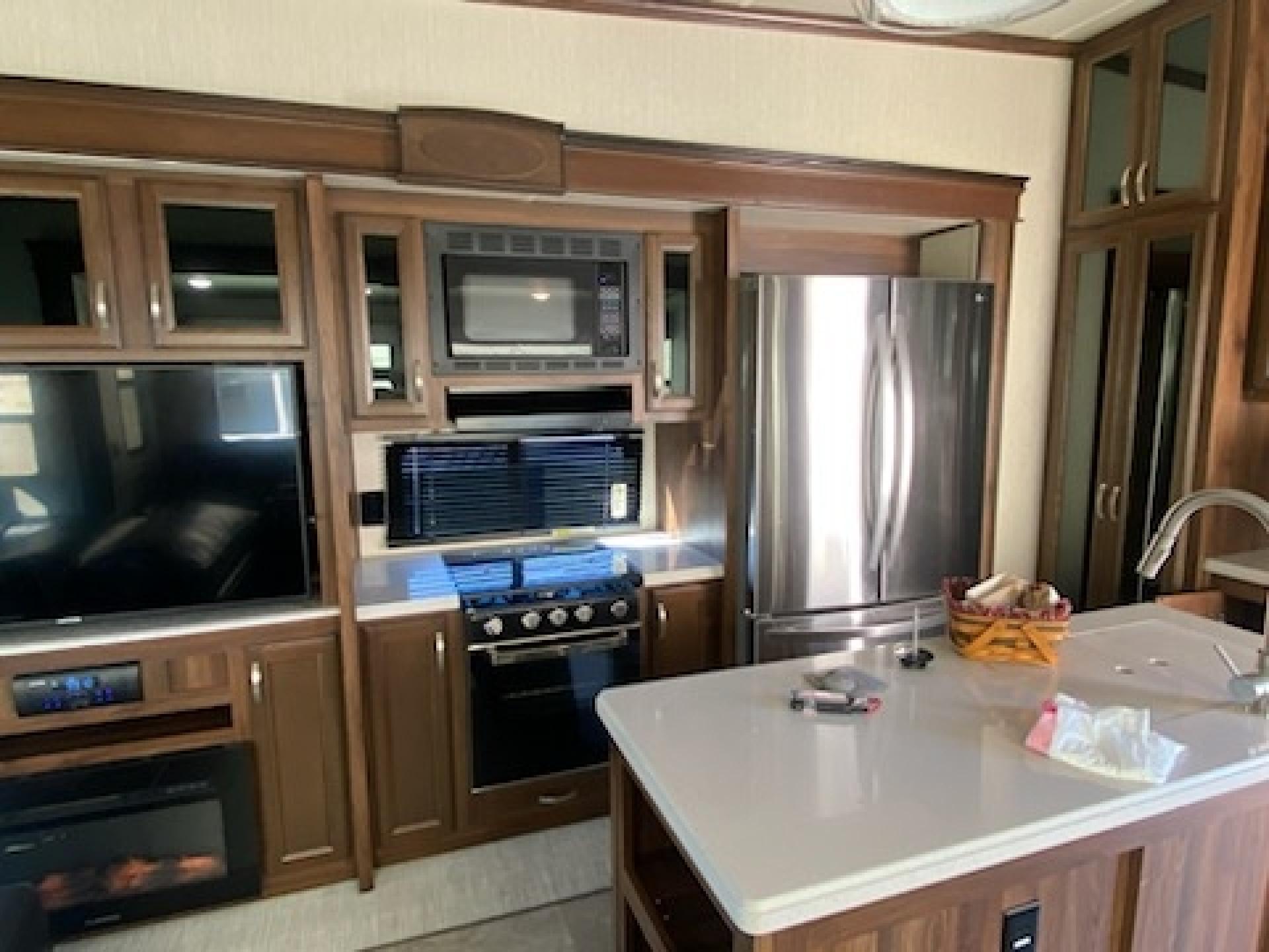 2020 FOREST RIVER COLUMBUS 329DV