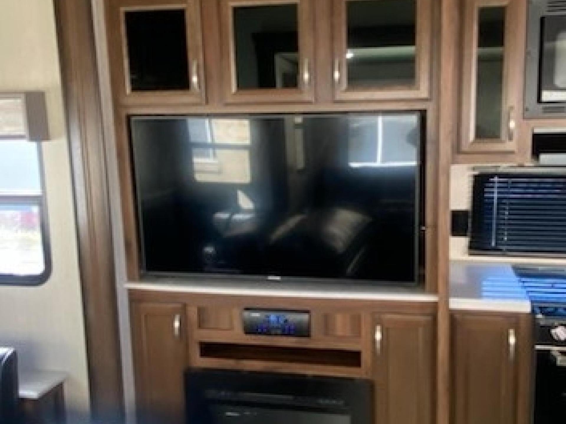 2020 FOREST RIVER COLUMBUS 329DV