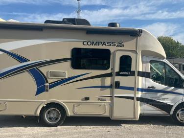 2022 THOR MOTOR COACH COMPASS 23TW