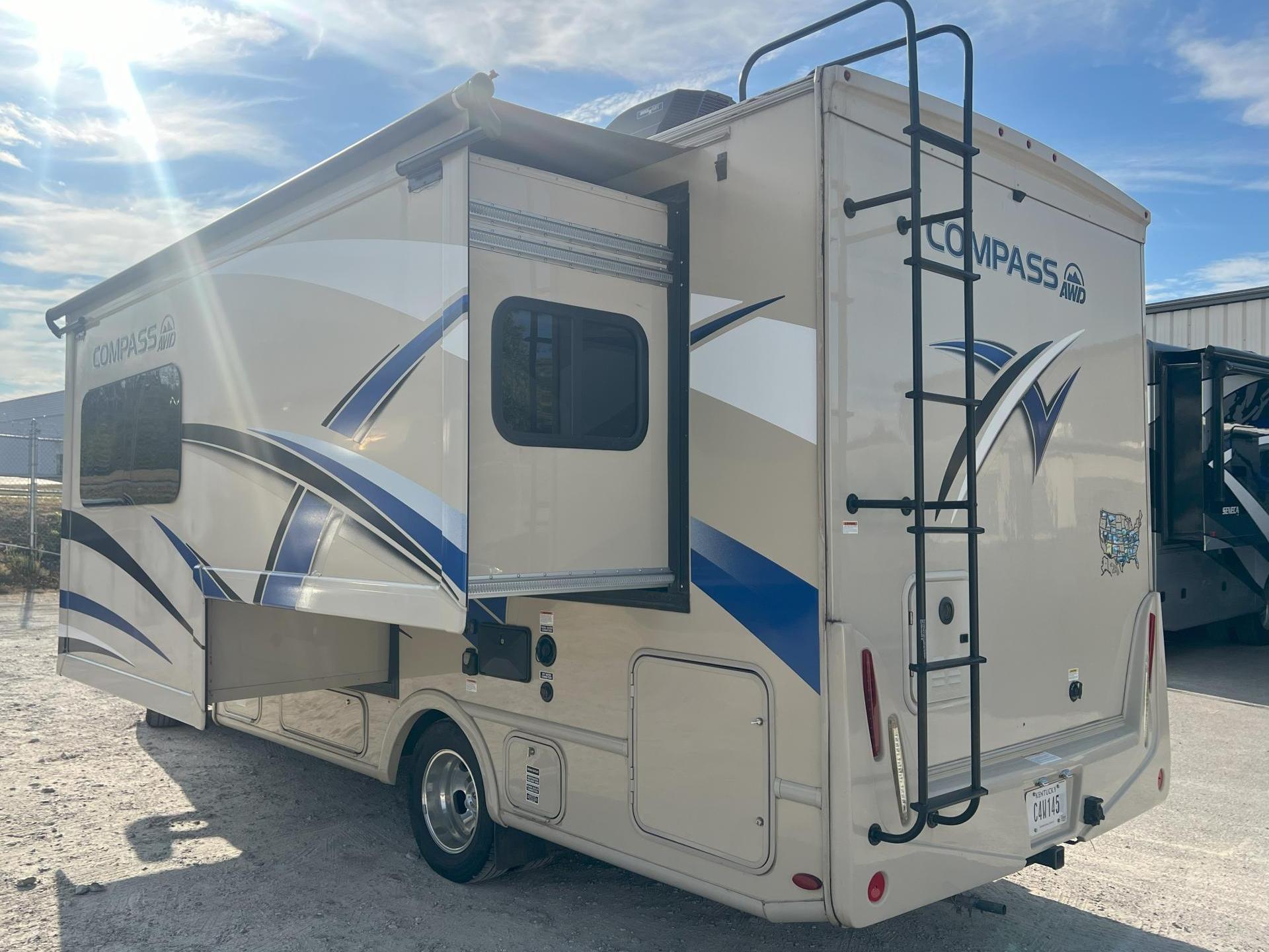 2022 THOR MOTOR COACH COMPASS 23TW