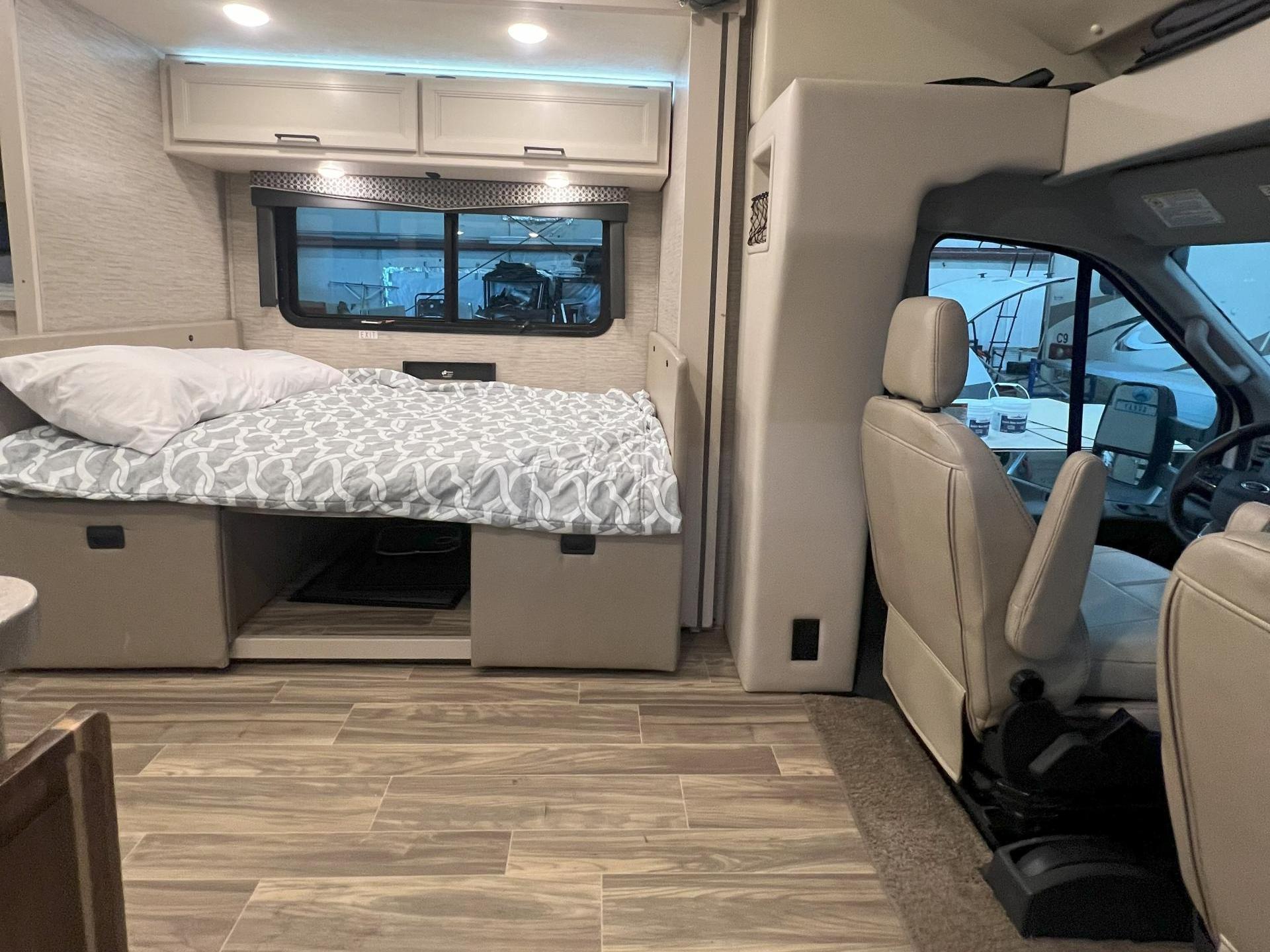 2022 THOR MOTOR COACH COMPASS 23TW