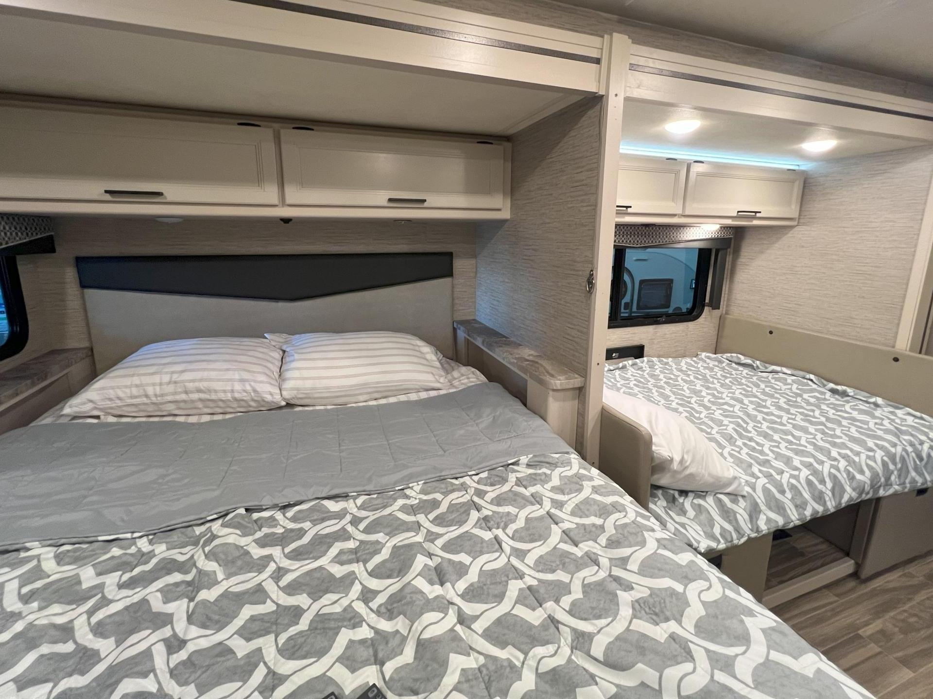 2022 THOR MOTOR COACH COMPASS 23TW