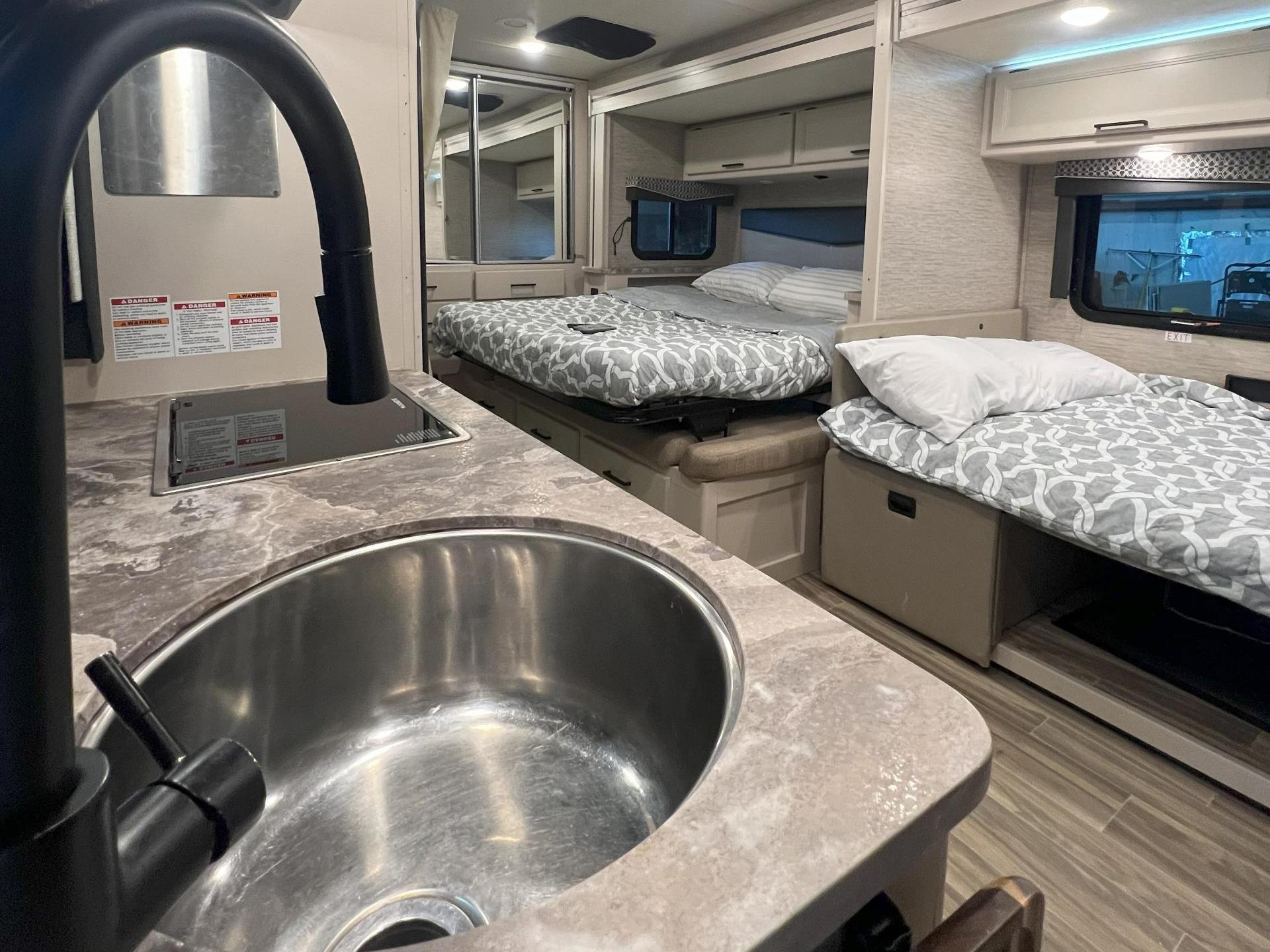 2022 THOR MOTOR COACH COMPASS 23TW
