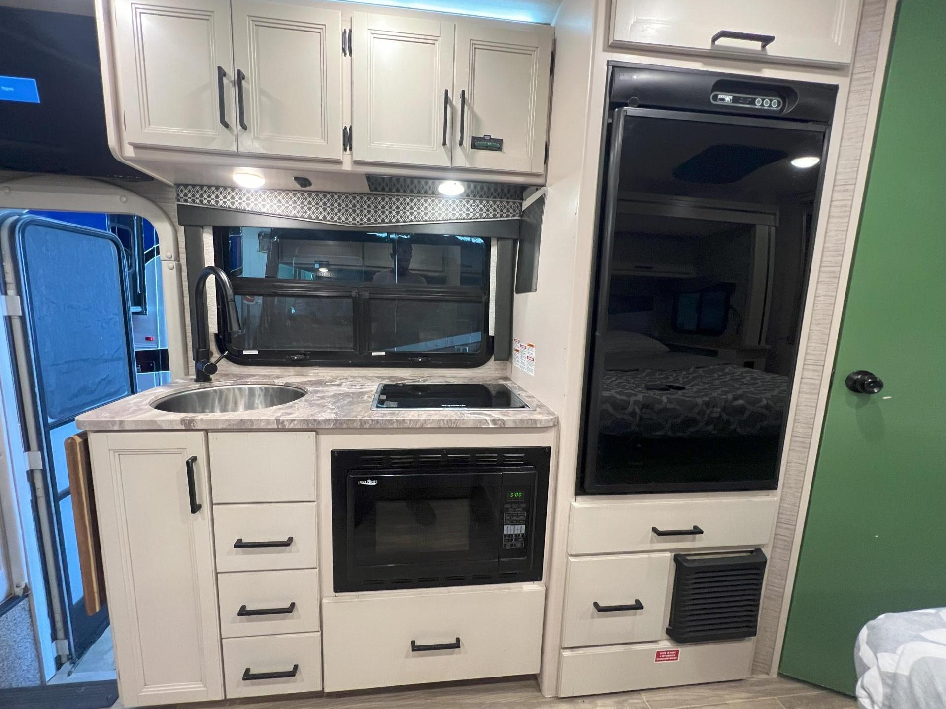 2022 THOR MOTOR COACH COMPASS 23TW