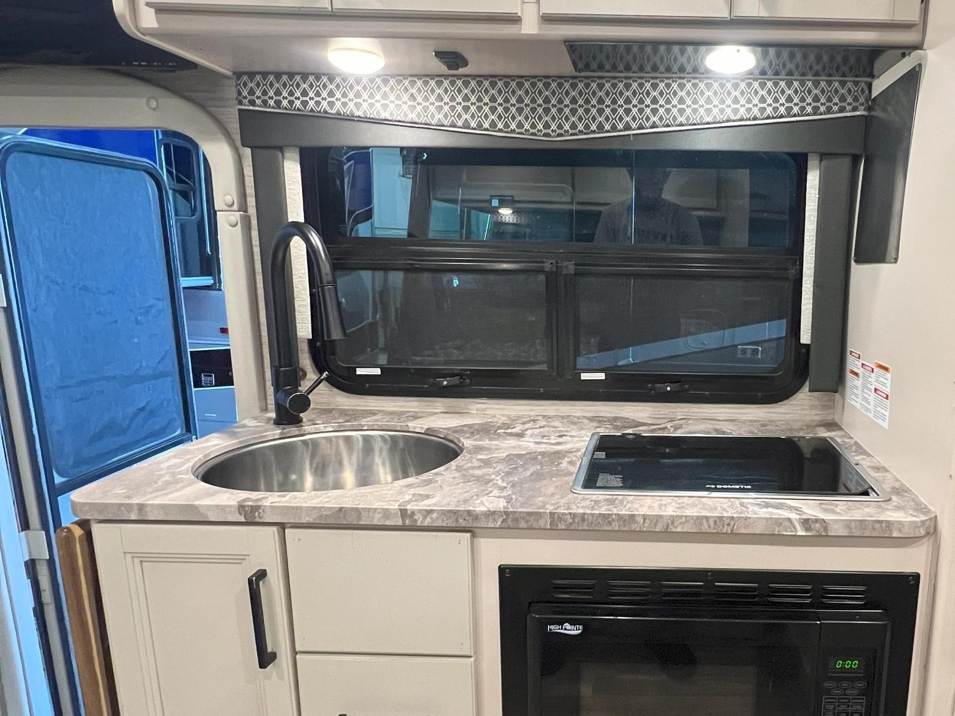2022 THOR MOTOR COACH COMPASS 23TW