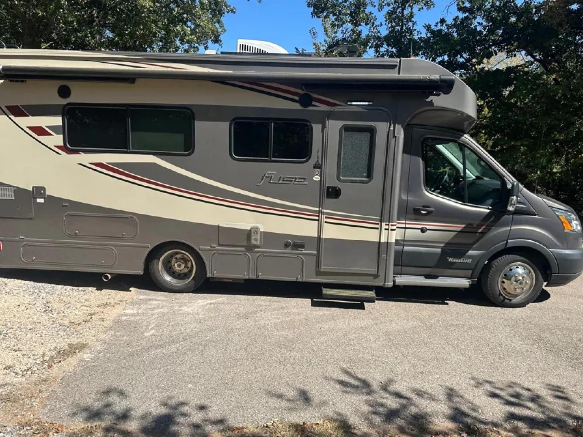 2017 WINNEBAGO FUSE 23A