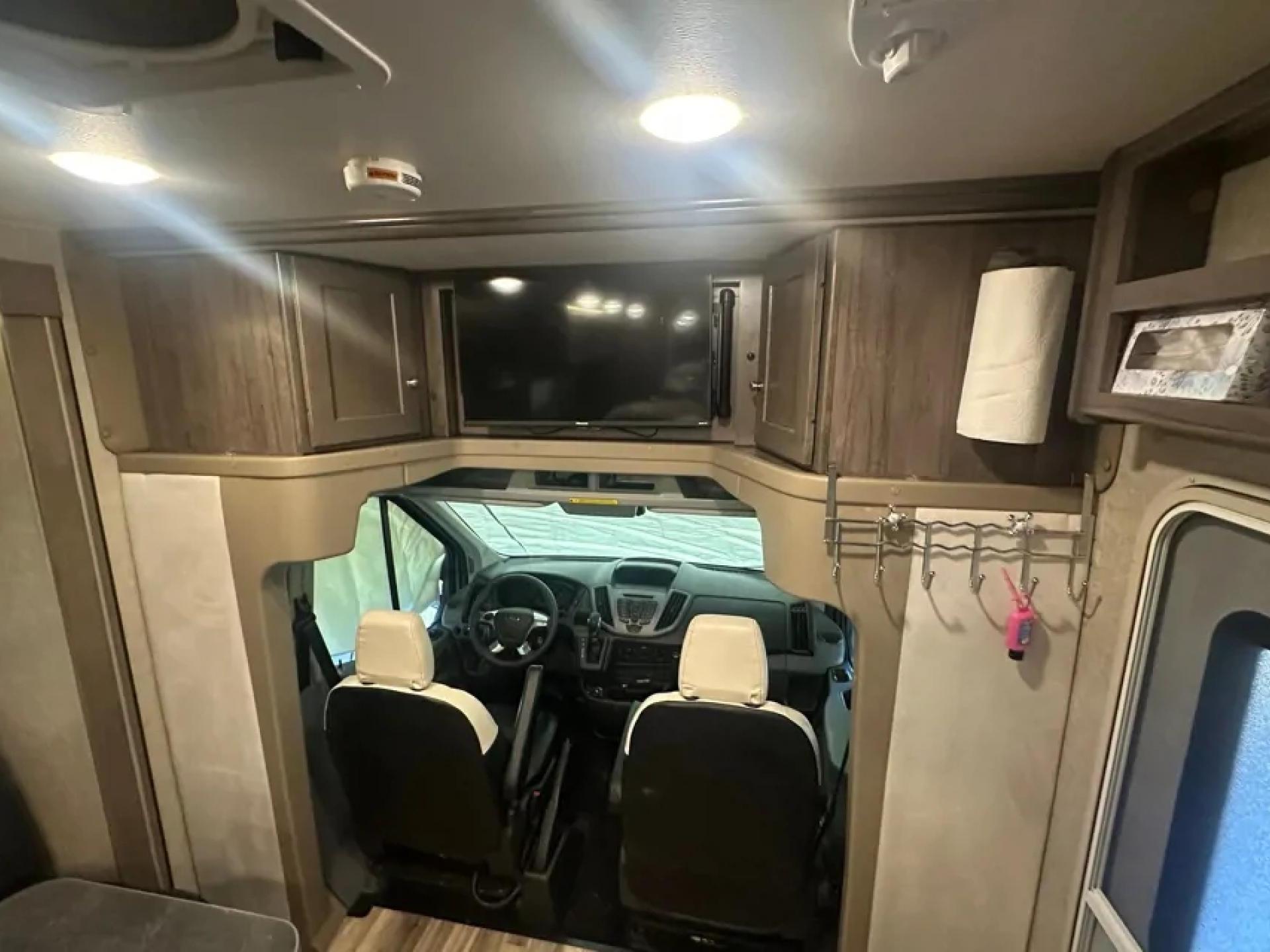 2017 WINNEBAGO FUSE 23A