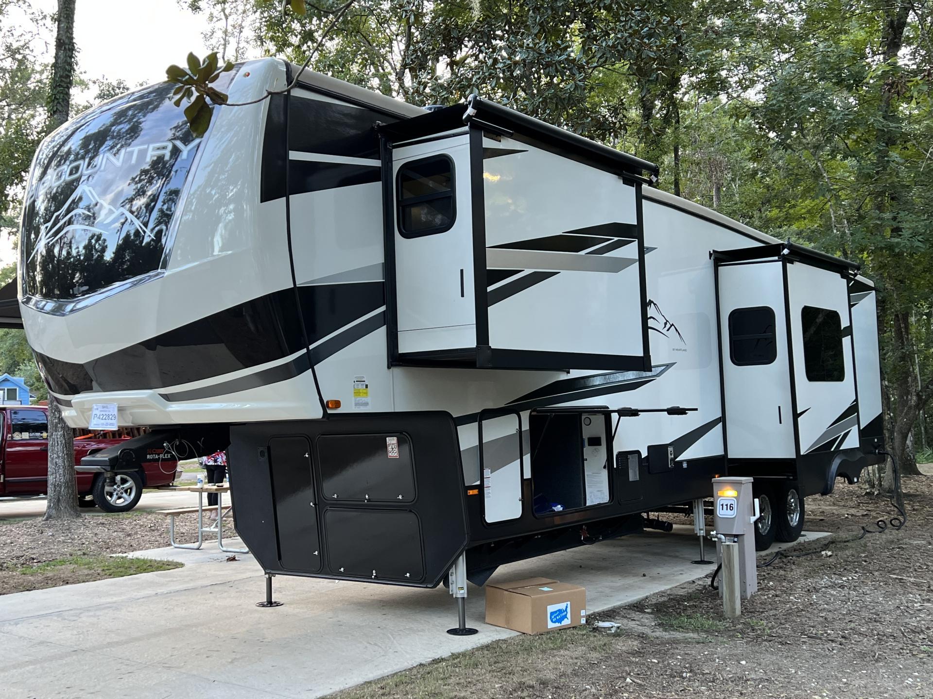 2022 HEARTLAND BIG COUNTRY 3703RK