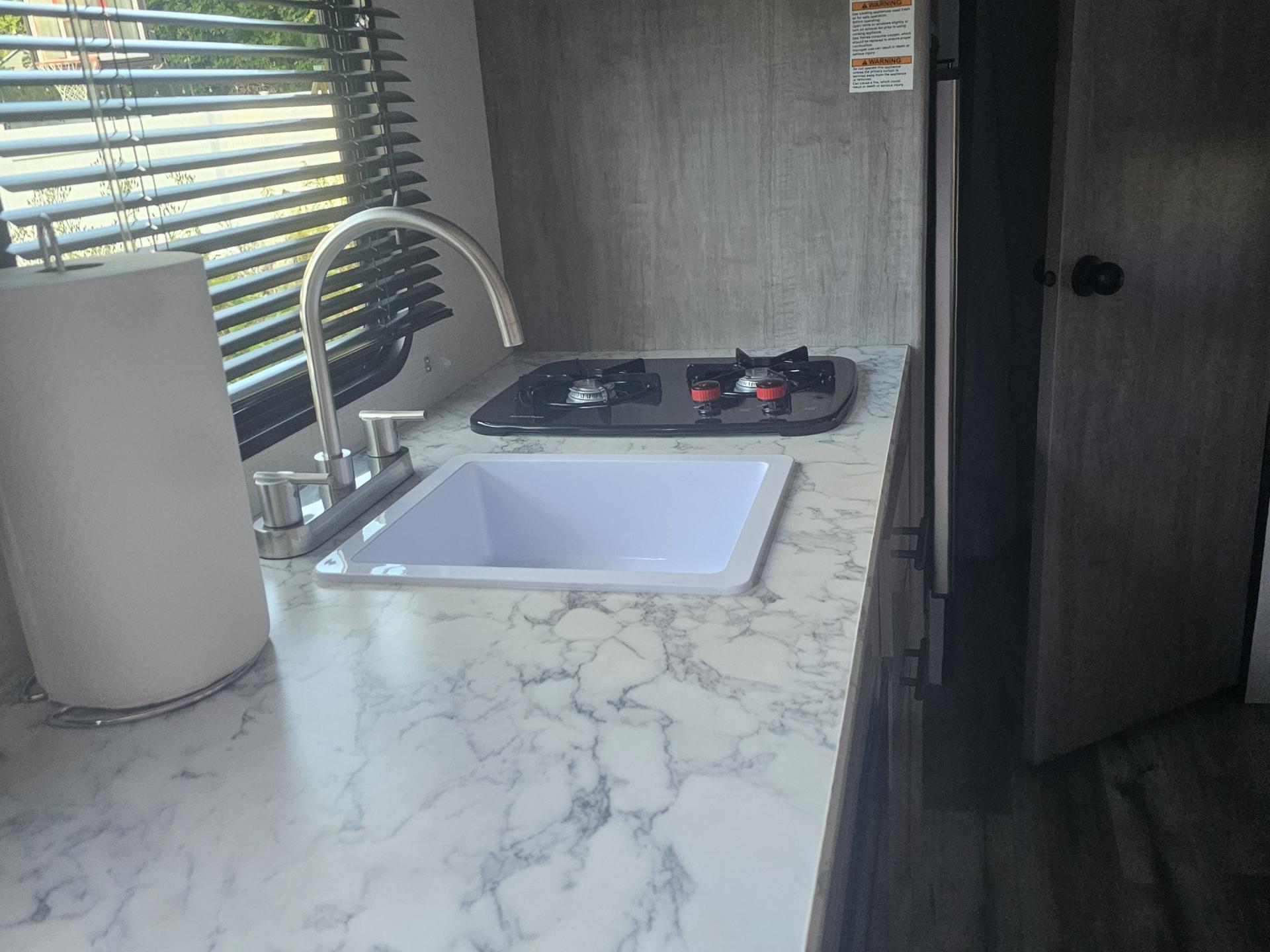 2024 COLEMAN COLEMAN LANTERN 17B