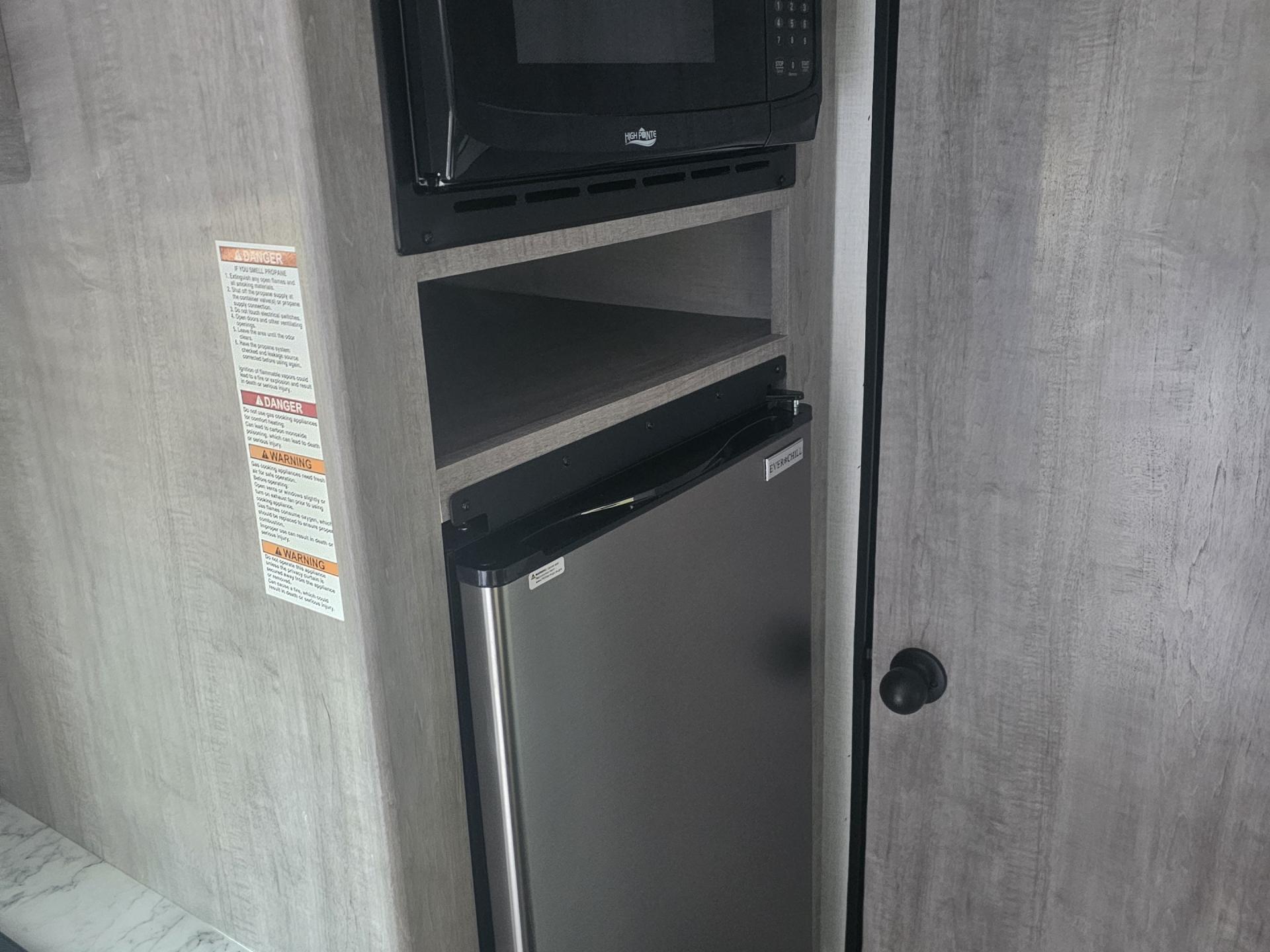 2024 COLEMAN COLEMAN LANTERN 17B Good Sam RV Rentals