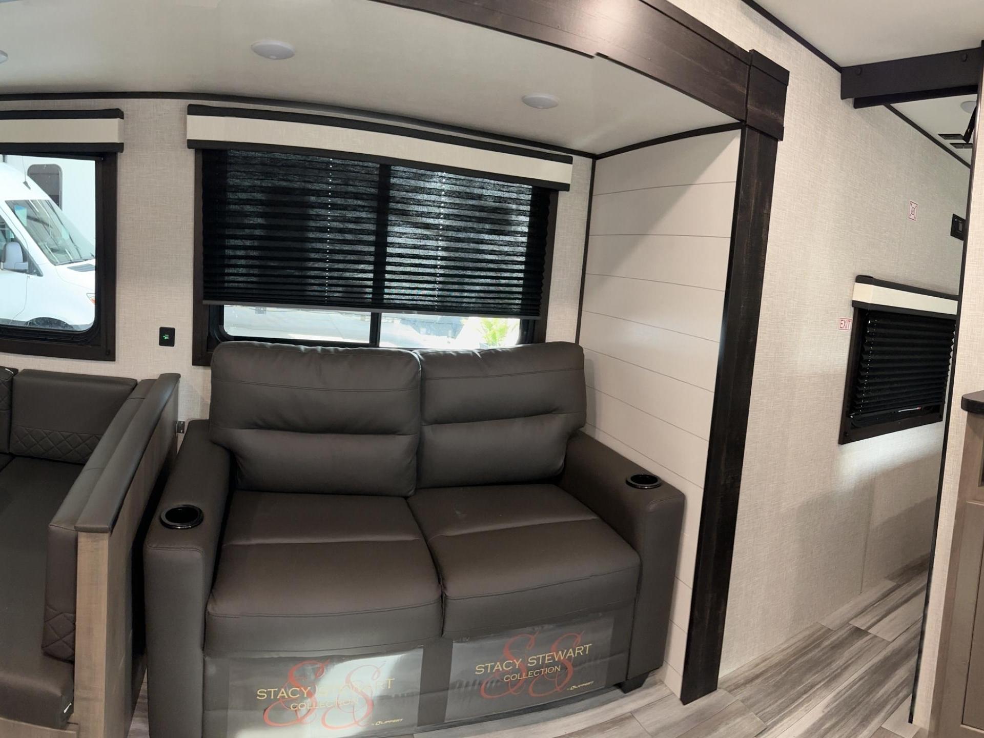 2024 JAYCO JAY FLIGHT 324BDS
