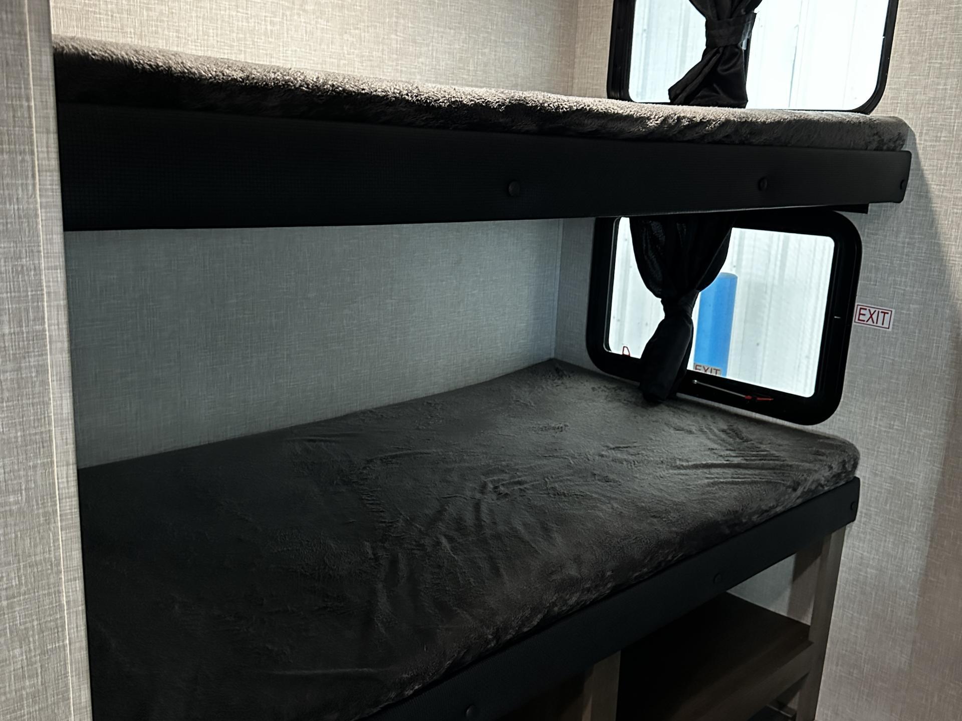2024 JAYCO JAY FLIGHT 324BDS