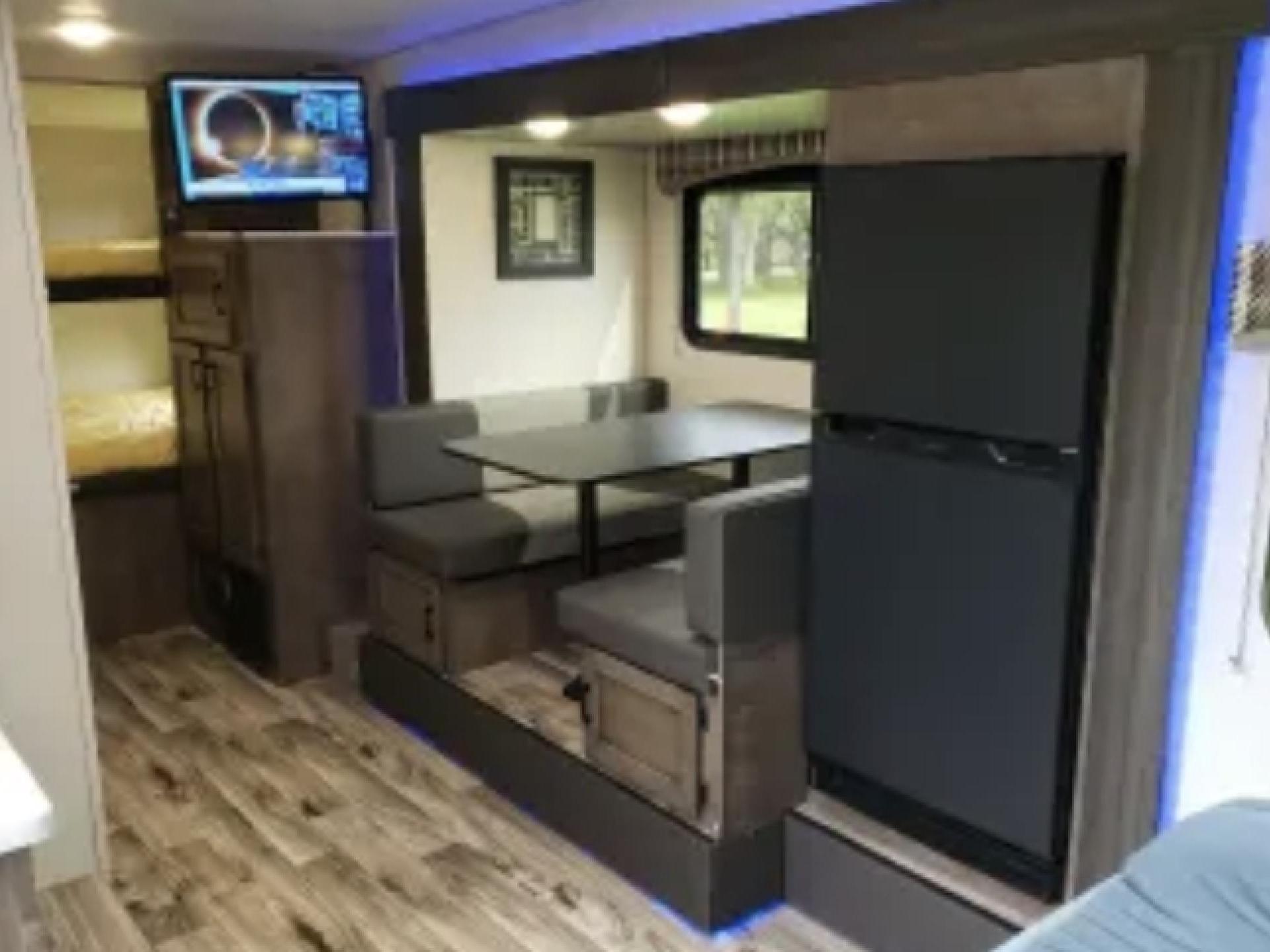 2022 VENTURE SONIC 211VDB