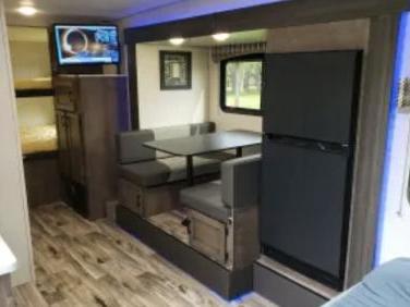 2022 VENTURE SONIC 211VDB