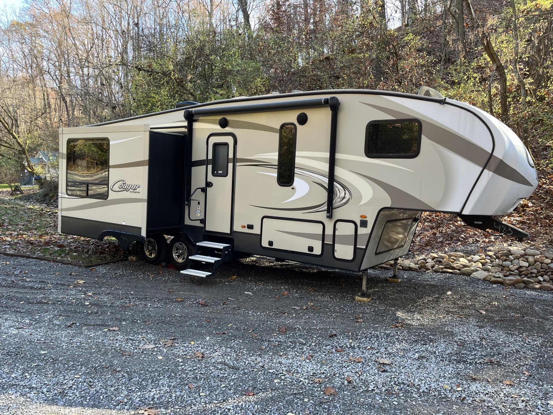 2017 KEYSTONE COUGAR 28SGS
