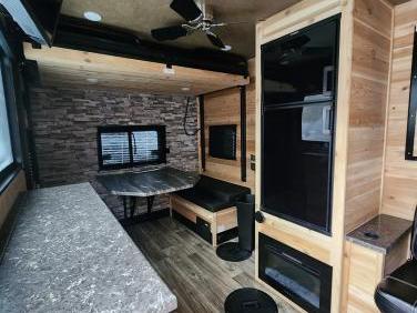 2022 GLACIER ICE HOUSE EXPLORER 22