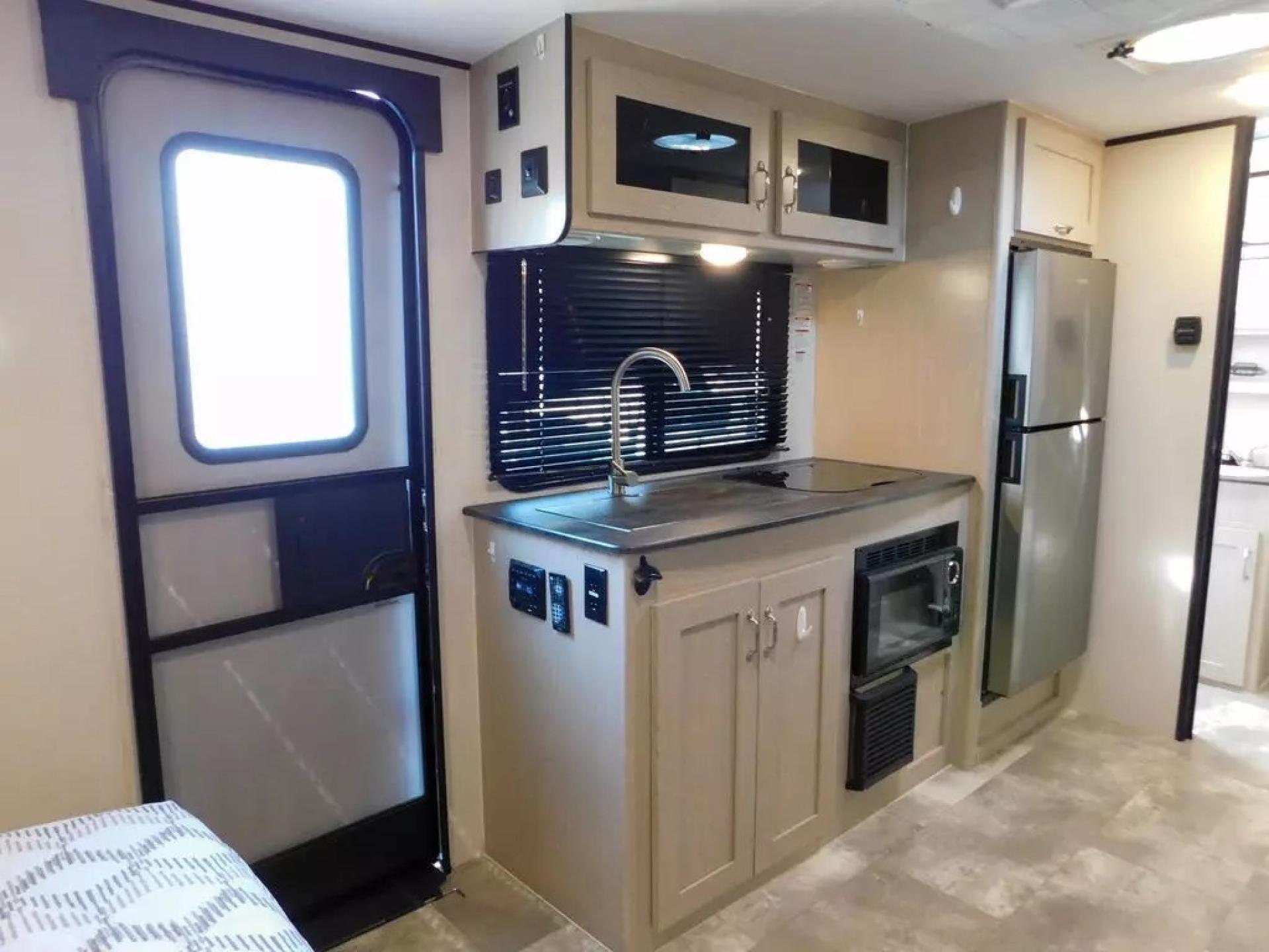 2023 COACHMEN APEX NANO 191RBS