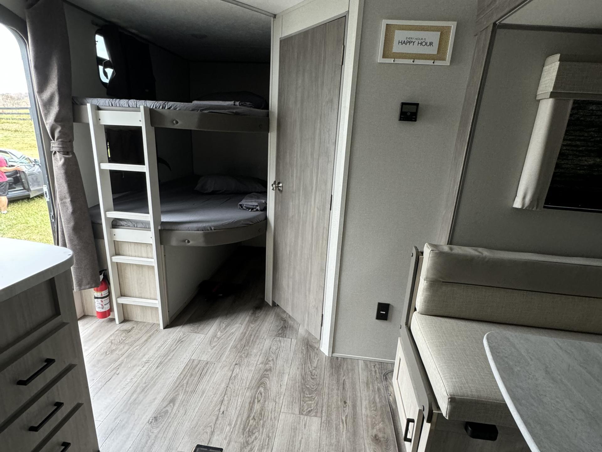 2024 COACHMEN CATALINA 263BHSCK