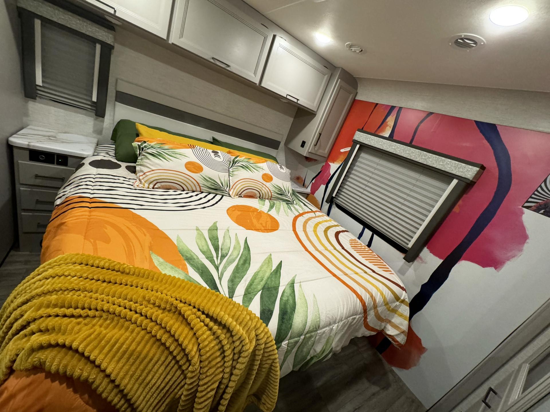 2024 THOR MOTOR COACH RESONATE 32B