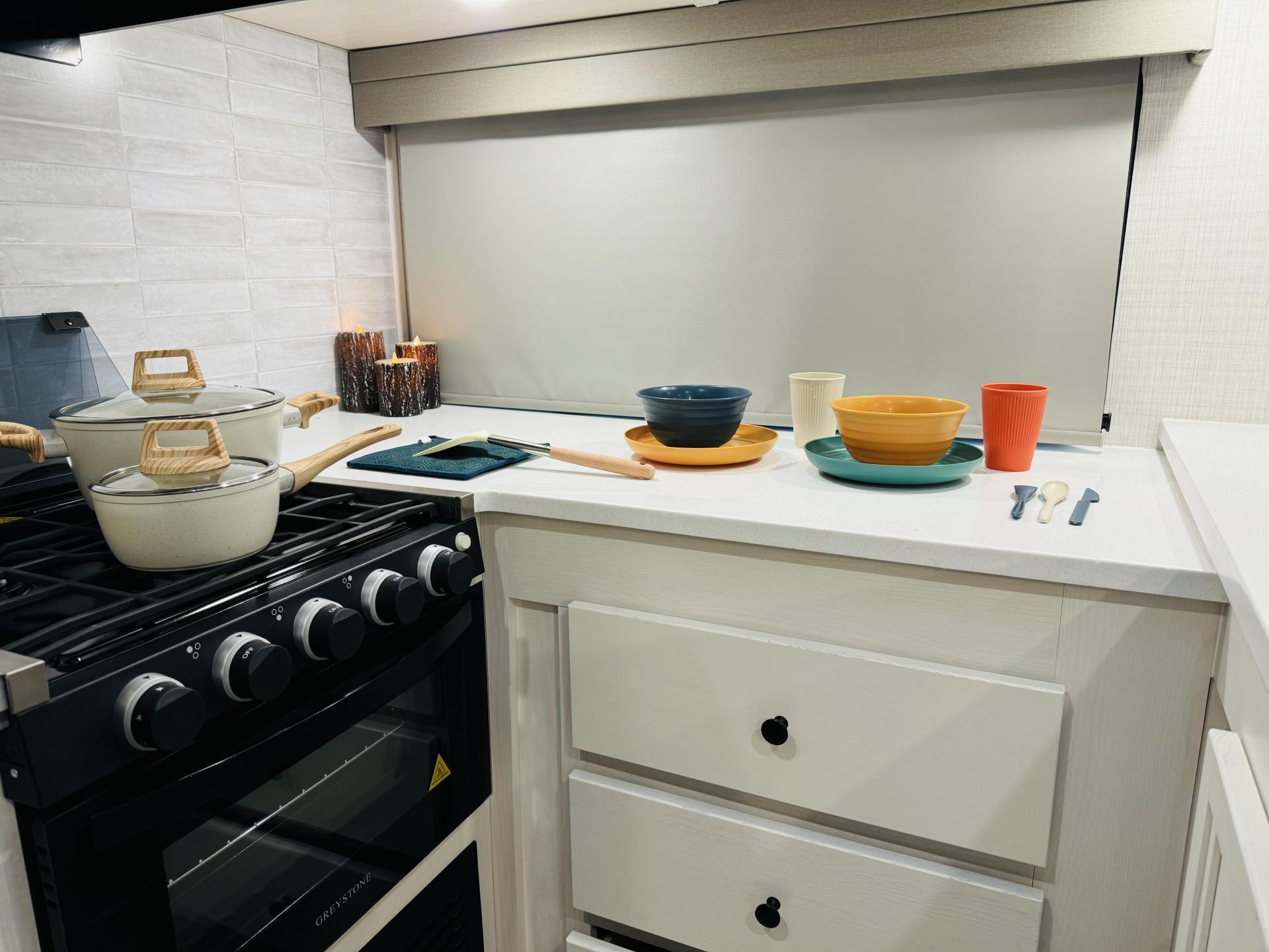 2024 PALOMINO SOLAIRE ULTRA-LITE 306rkts